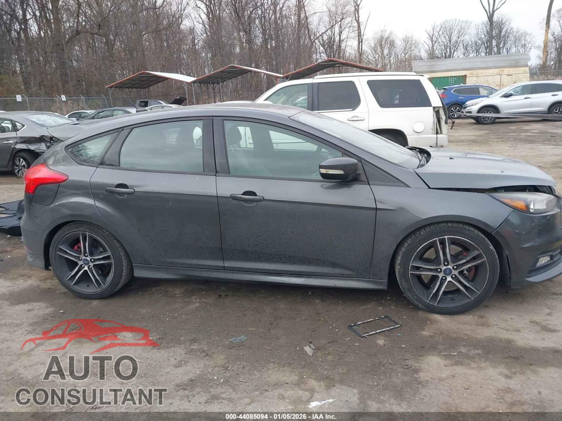 FORD FOCUS ST 2017 - 1FADP3L93HL335715