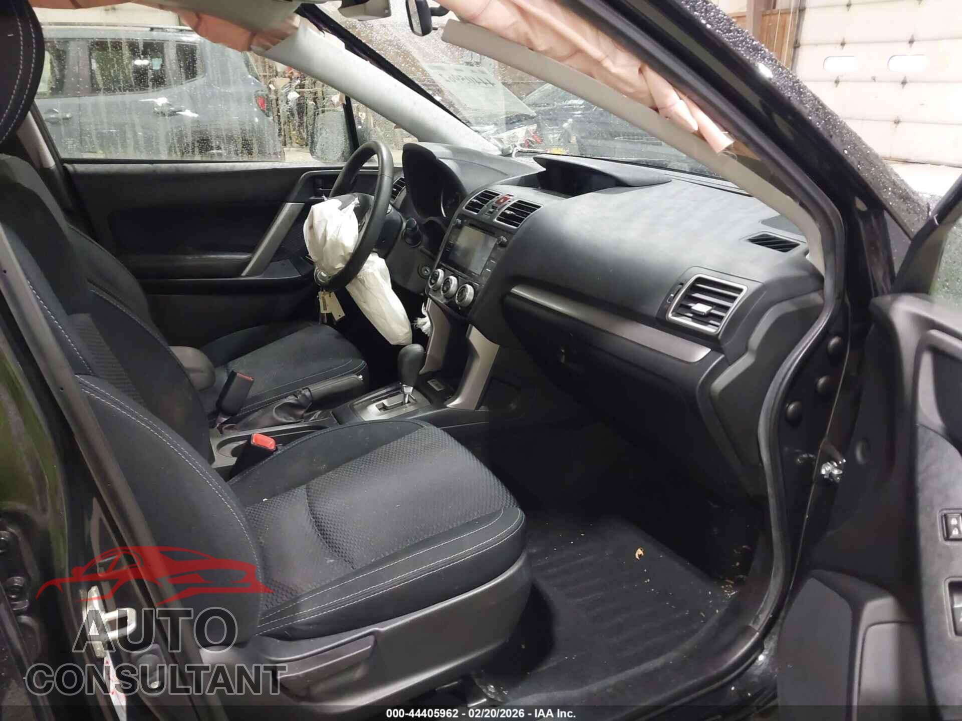 SUBARU FORESTER 2017 - JF2SJAEC8HH497196