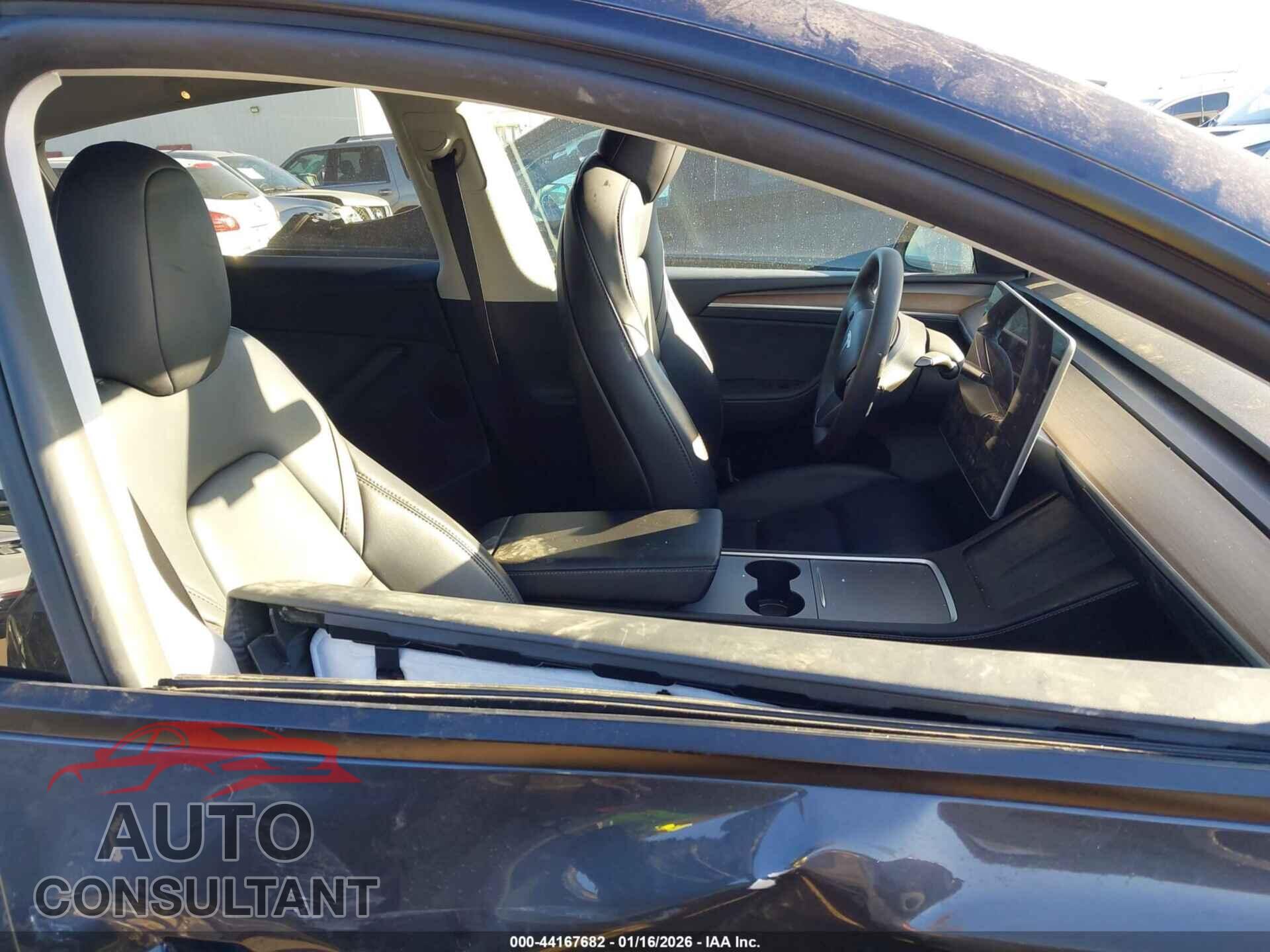 TESLA MODEL Y 2024 - 7SAYGDED2RF092750