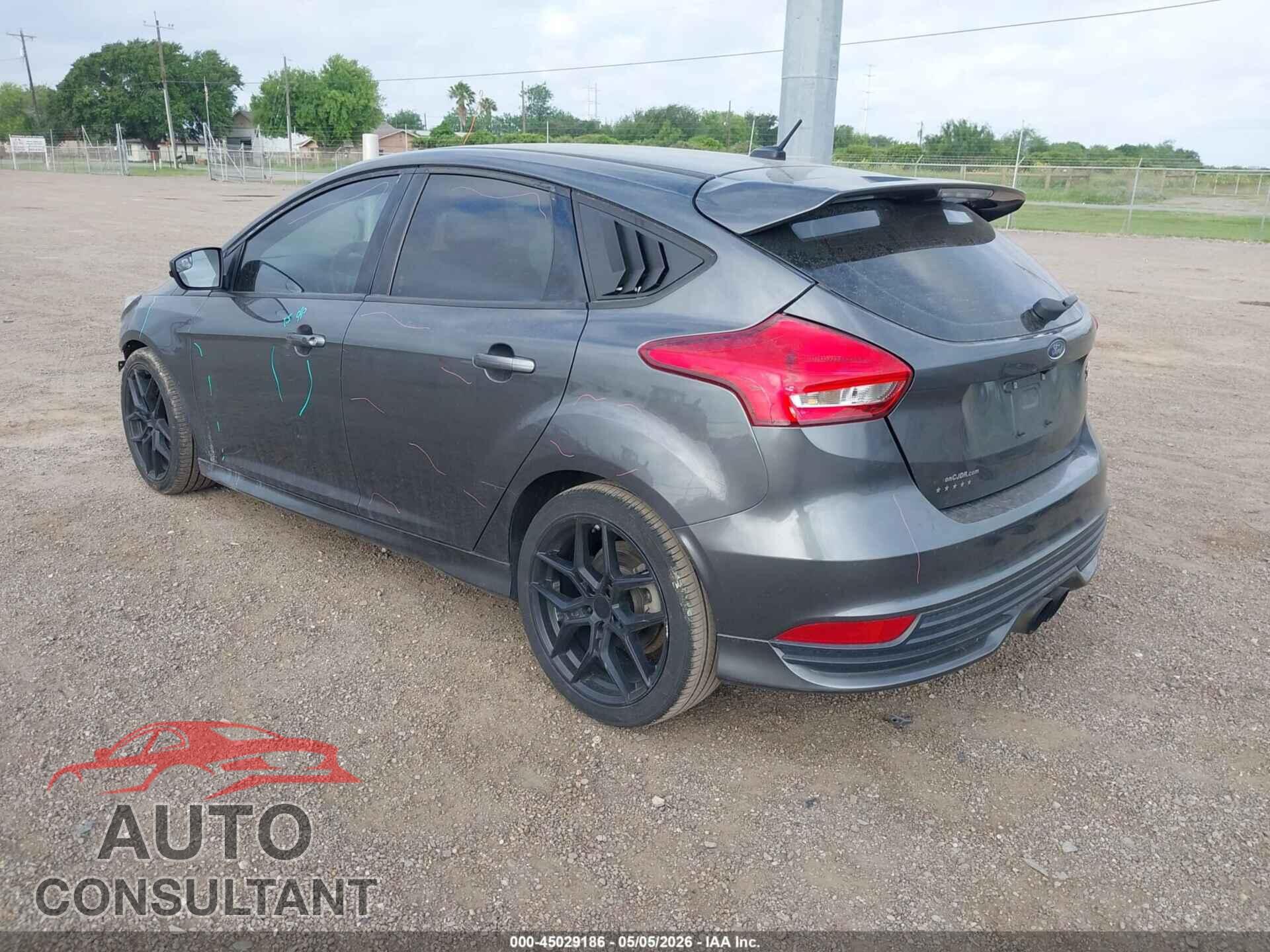 FORD FOCUS ST 2017 - 1FADP3L95HL347512