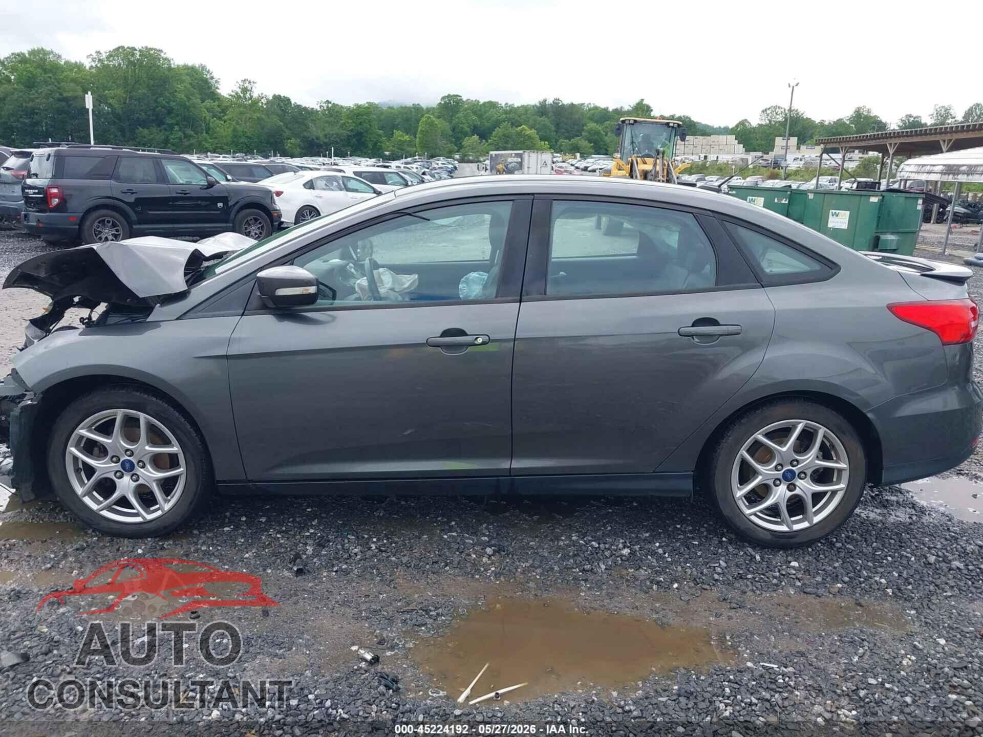 FORD FOCUS 2015 - 1FADP3F26FL214771