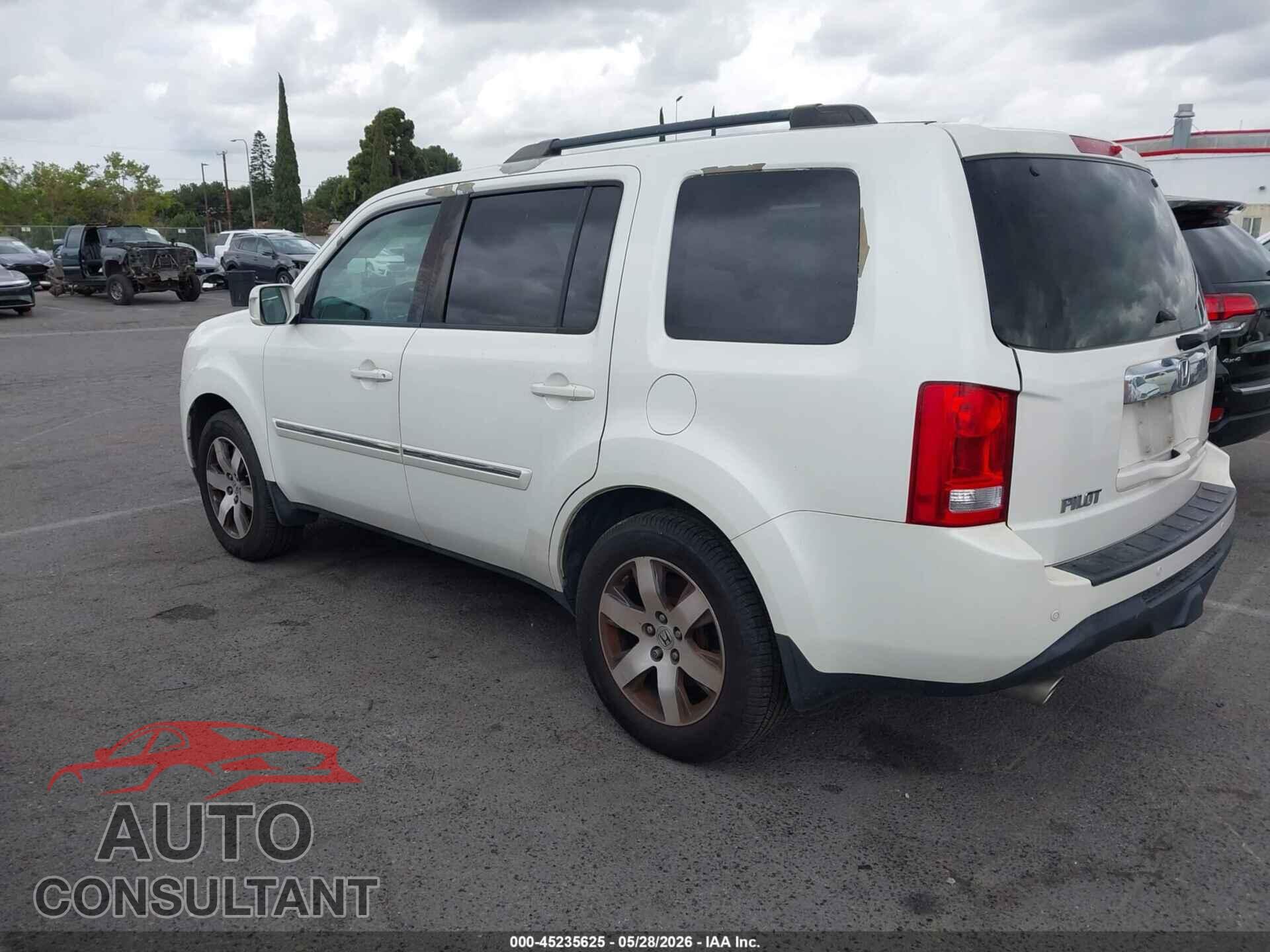 HONDA PILOT 2013 - 5FNYF3H95DB005448