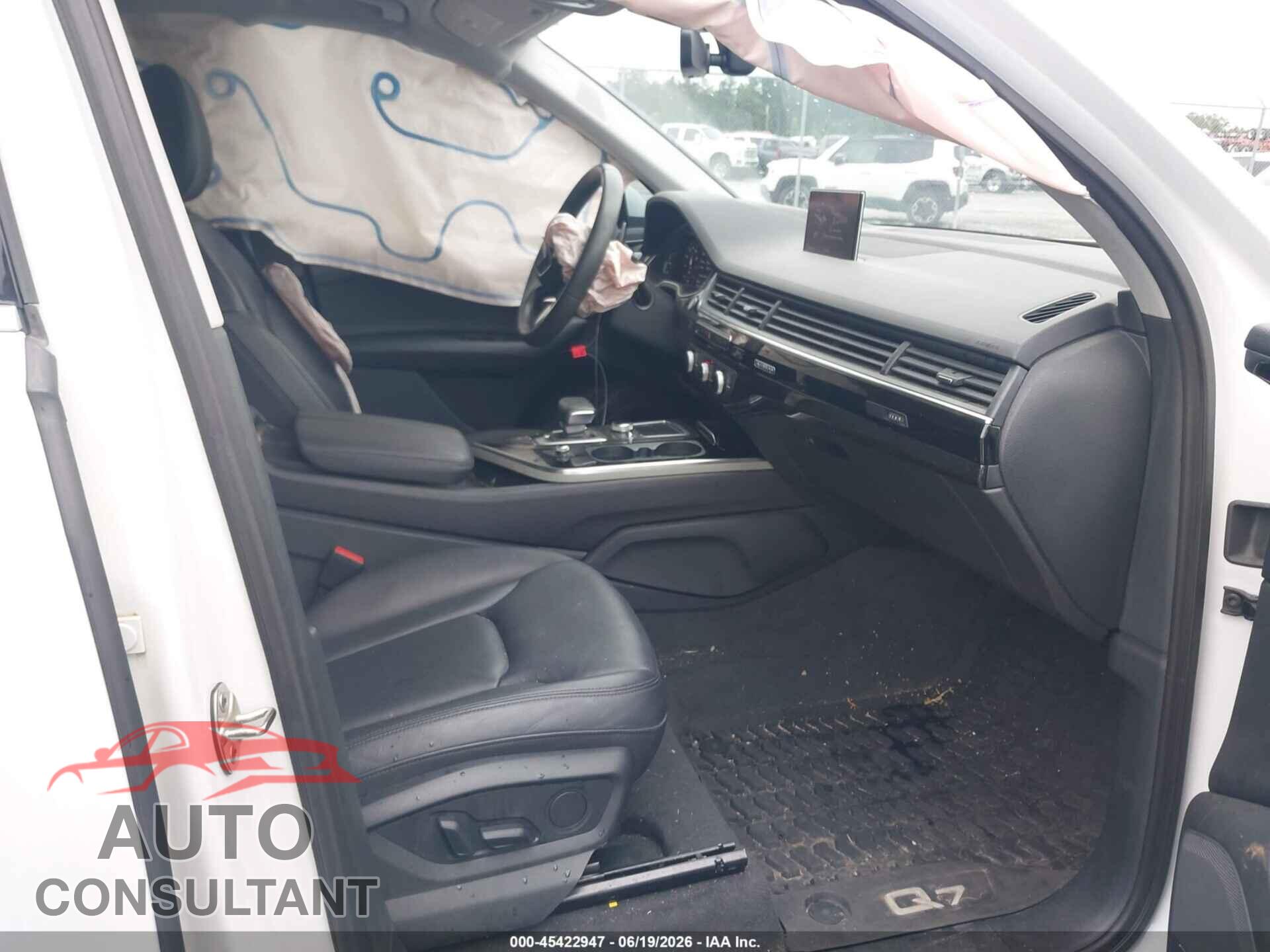 AUDI Q7 2019 - WA1LAAF78KD042152