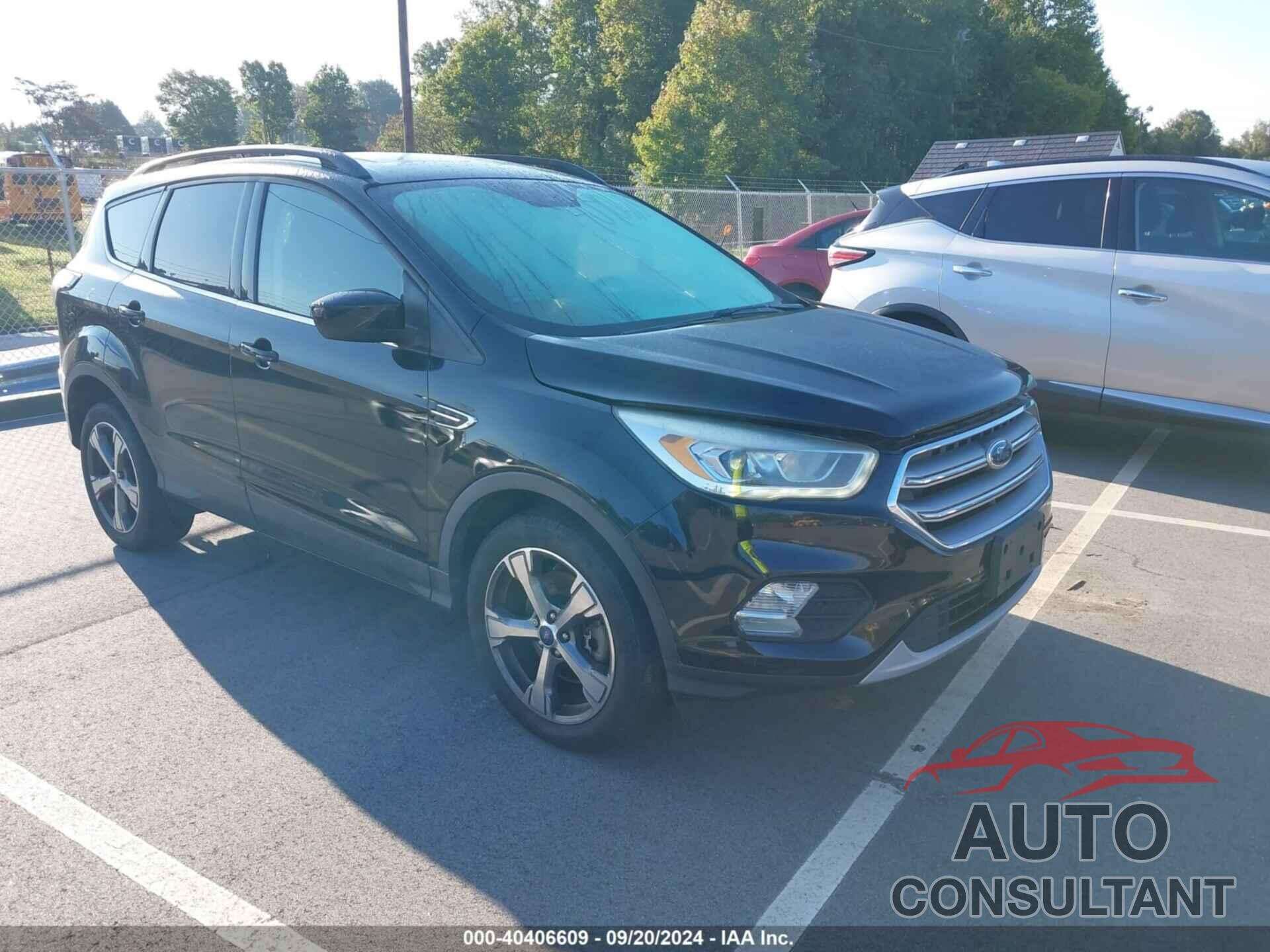 FORD ESCAPE 2017 - 1FMCU0G95HUB94823