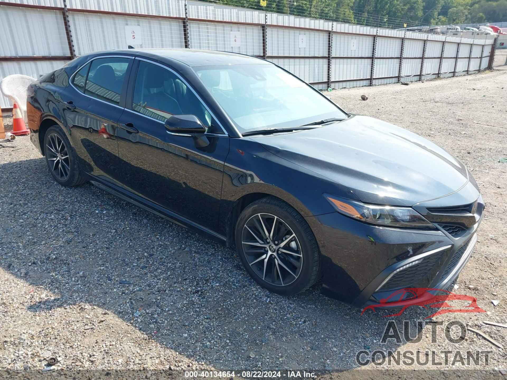TOYOTA CAMRY 2022 - 4T1T11AK8NU700019