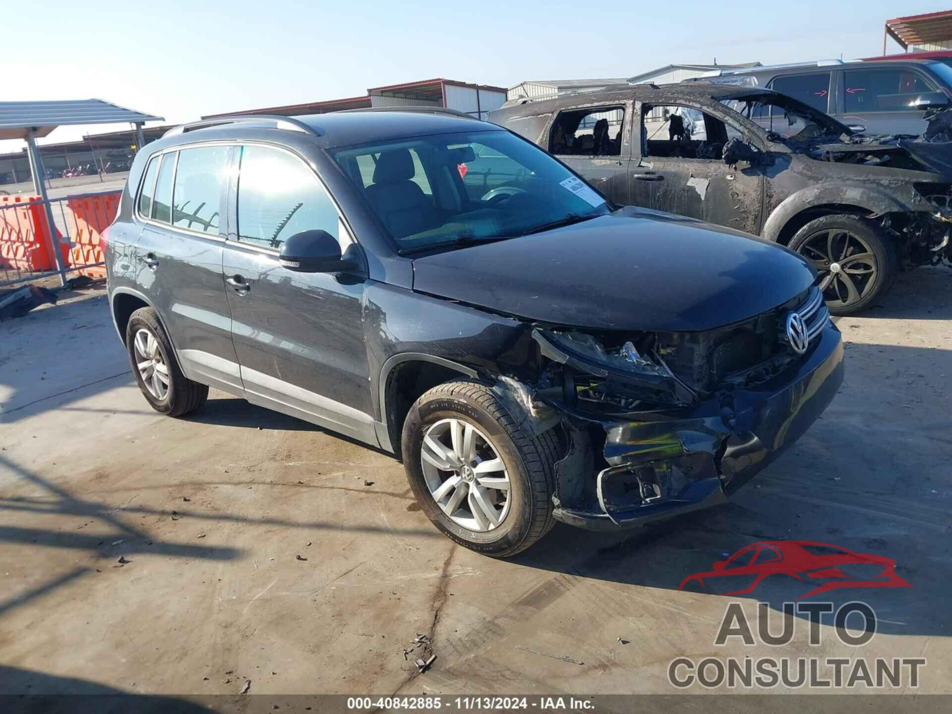 VOLKSWAGEN TIGUAN 2017 - WVGAV7AXXHK033285