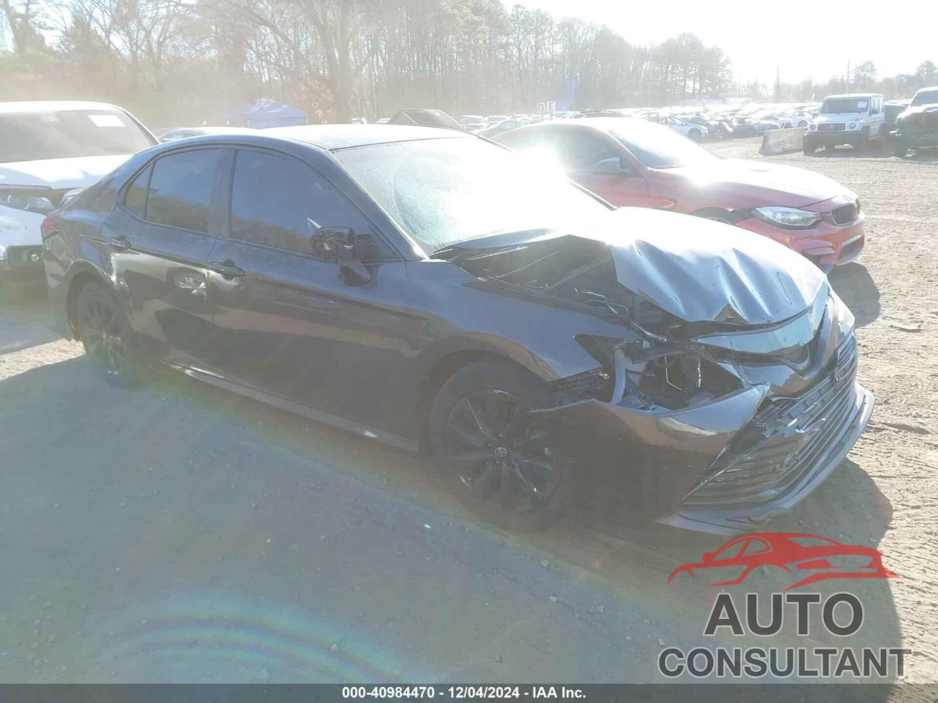 TOYOTA CAMRY 2018 - 4T1B11HK5JU512876