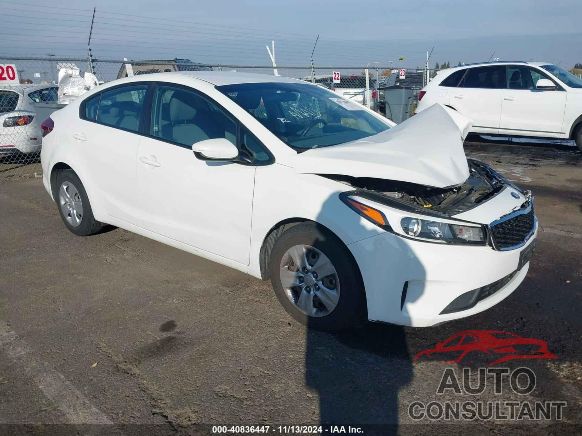 KIA FORTE 2018 - 3KPFK4A74JE281056
