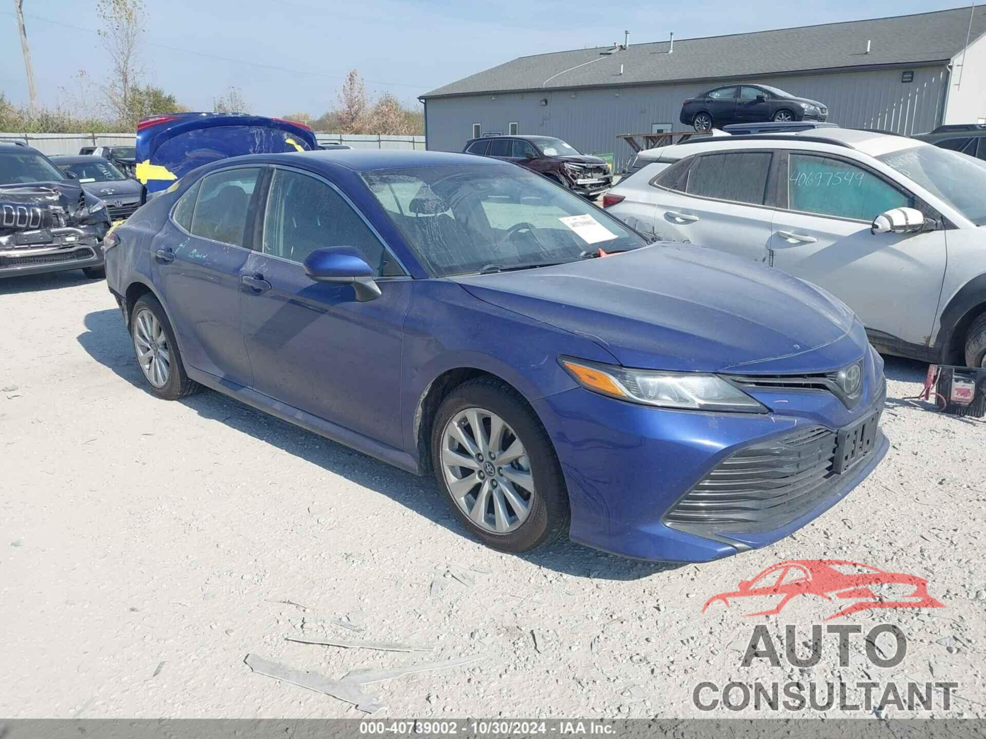 TOYOTA CAMRY 2018 - 4T1B11HK1JU570631