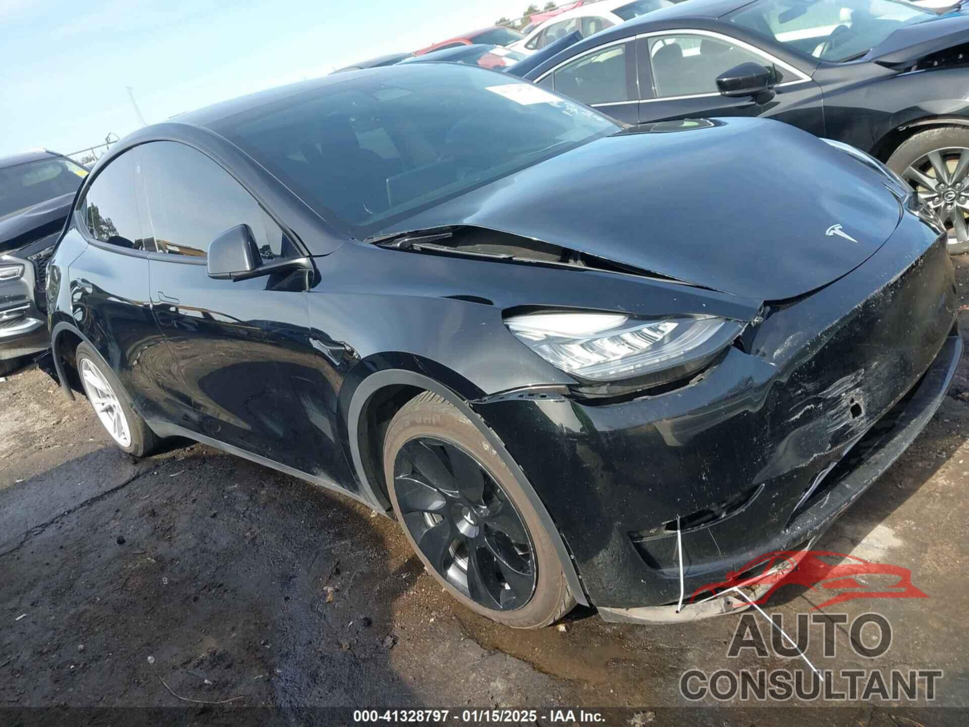 TESLA MODEL Y 2023 - 7SAYGAEE5PF603128