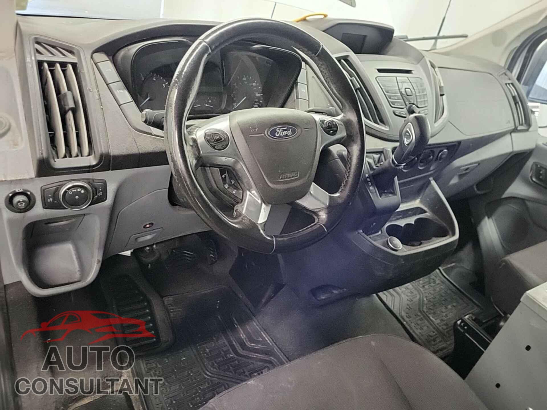 FORD TRANSIT 2018 - 1FTYR1YG7JKB43971