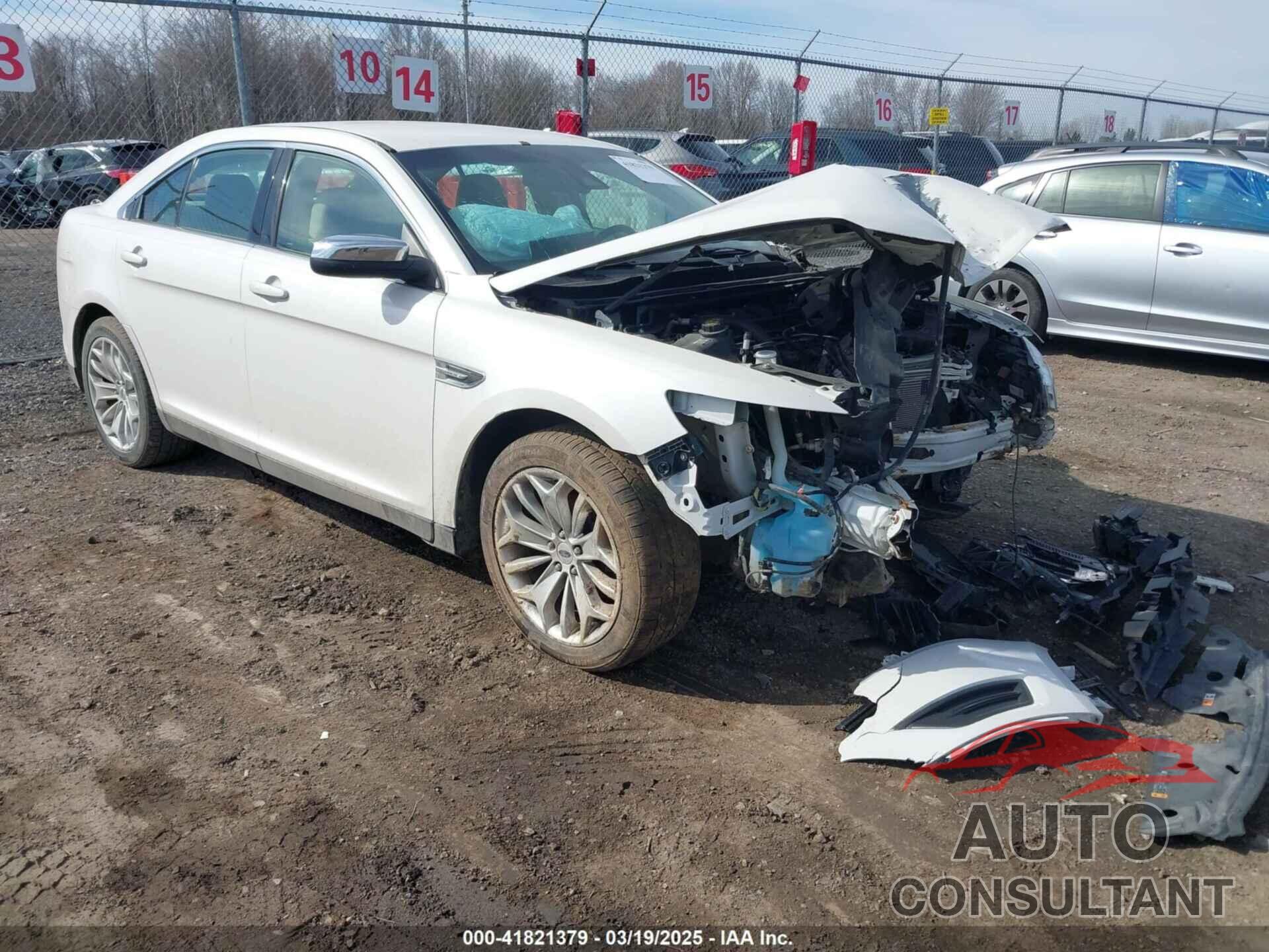 FORD TAURUS 2017 - 1FAHP2F82HG111682