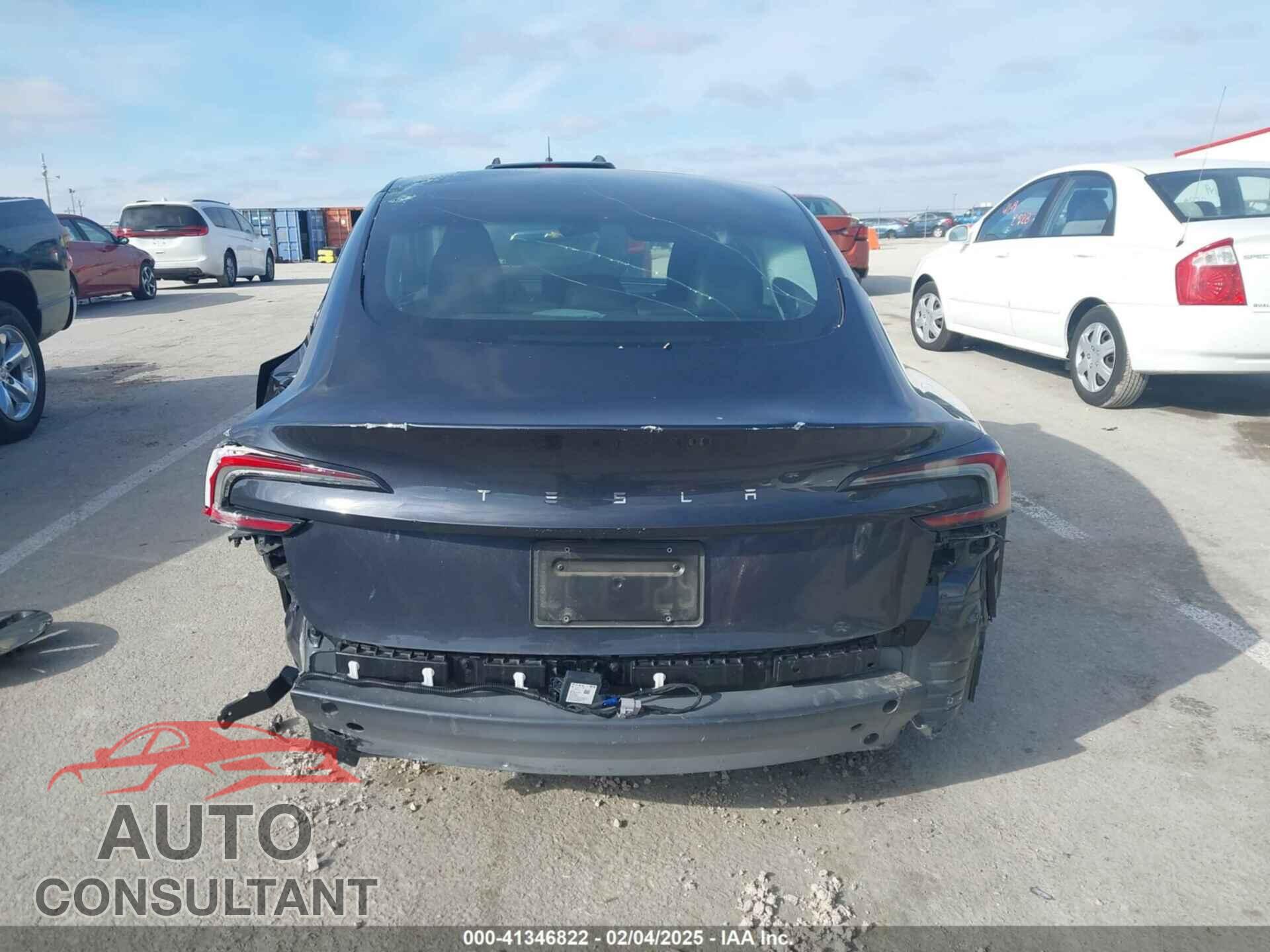TESLA MODEL 3 2024 - 5YJ3E1EA4RF763045