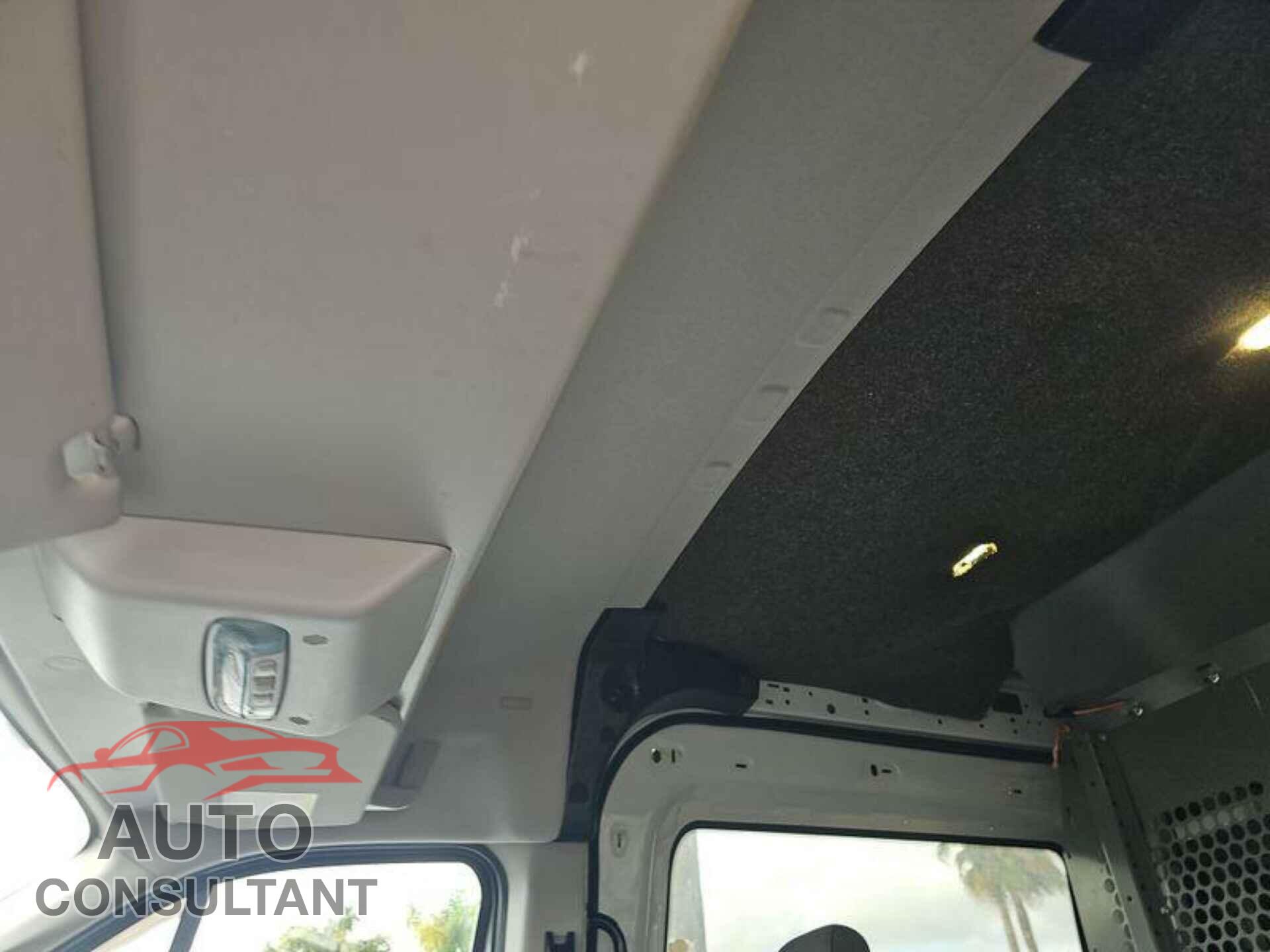 FORD TRANSIT 2017 - 1FTYR2DMXHKA18247