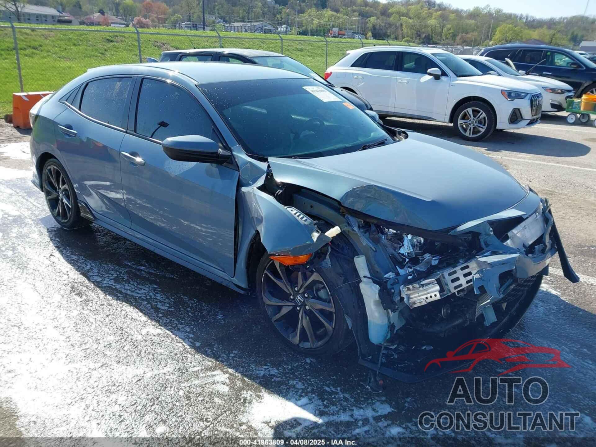 HONDA CIVIC 2018 - SHHFK7G49JU200768