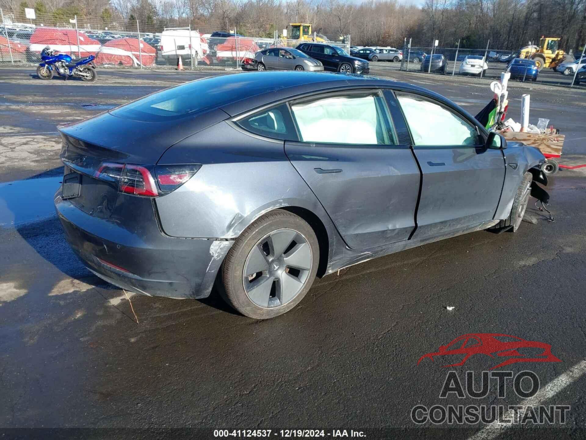 TESLA MODEL 3 2021 - 5YJ3E1EA5MF977051