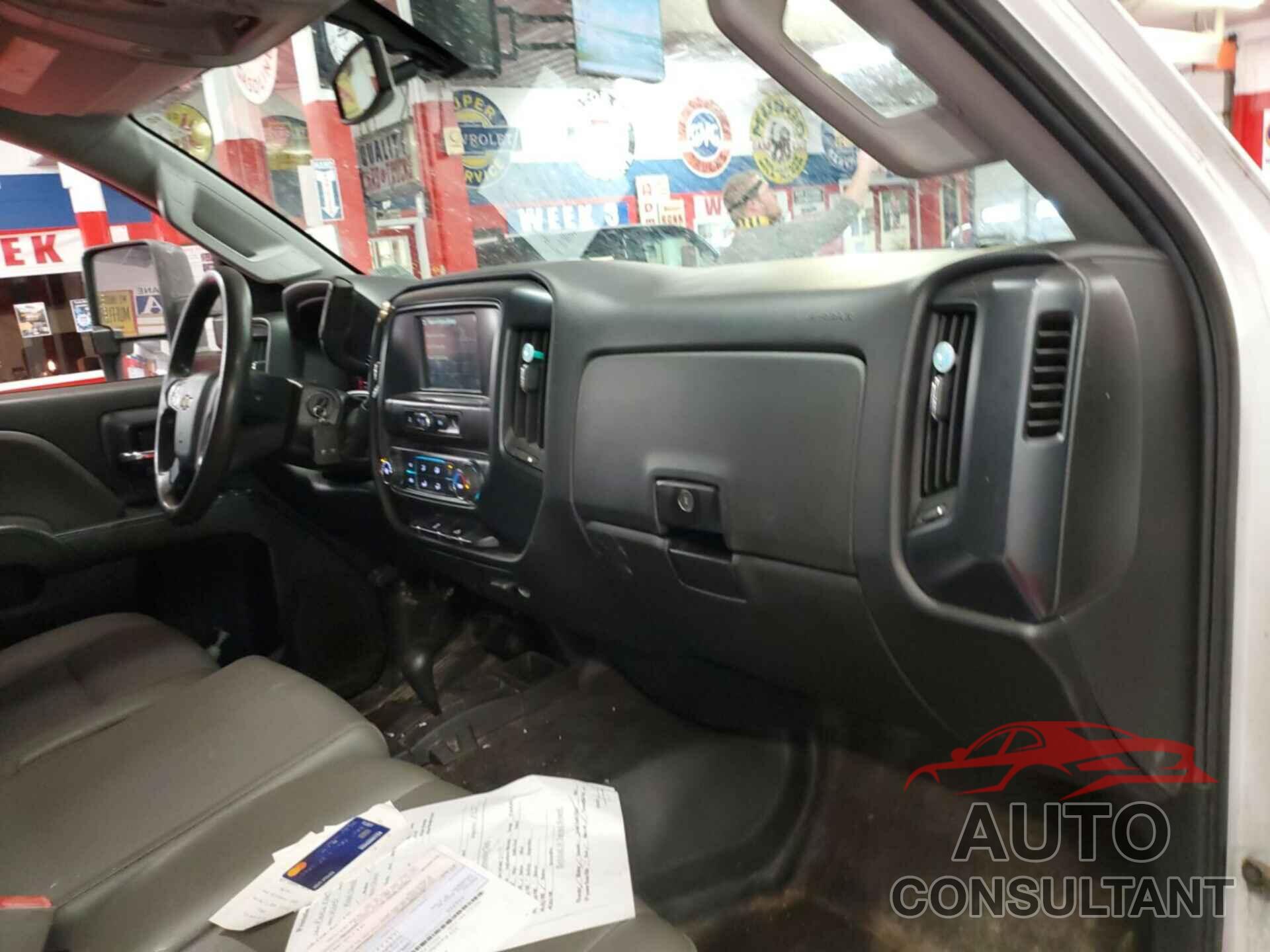 CHEVROLET SILVERADO 2500HD 2017 - 1GC0KUEG8HZ273945