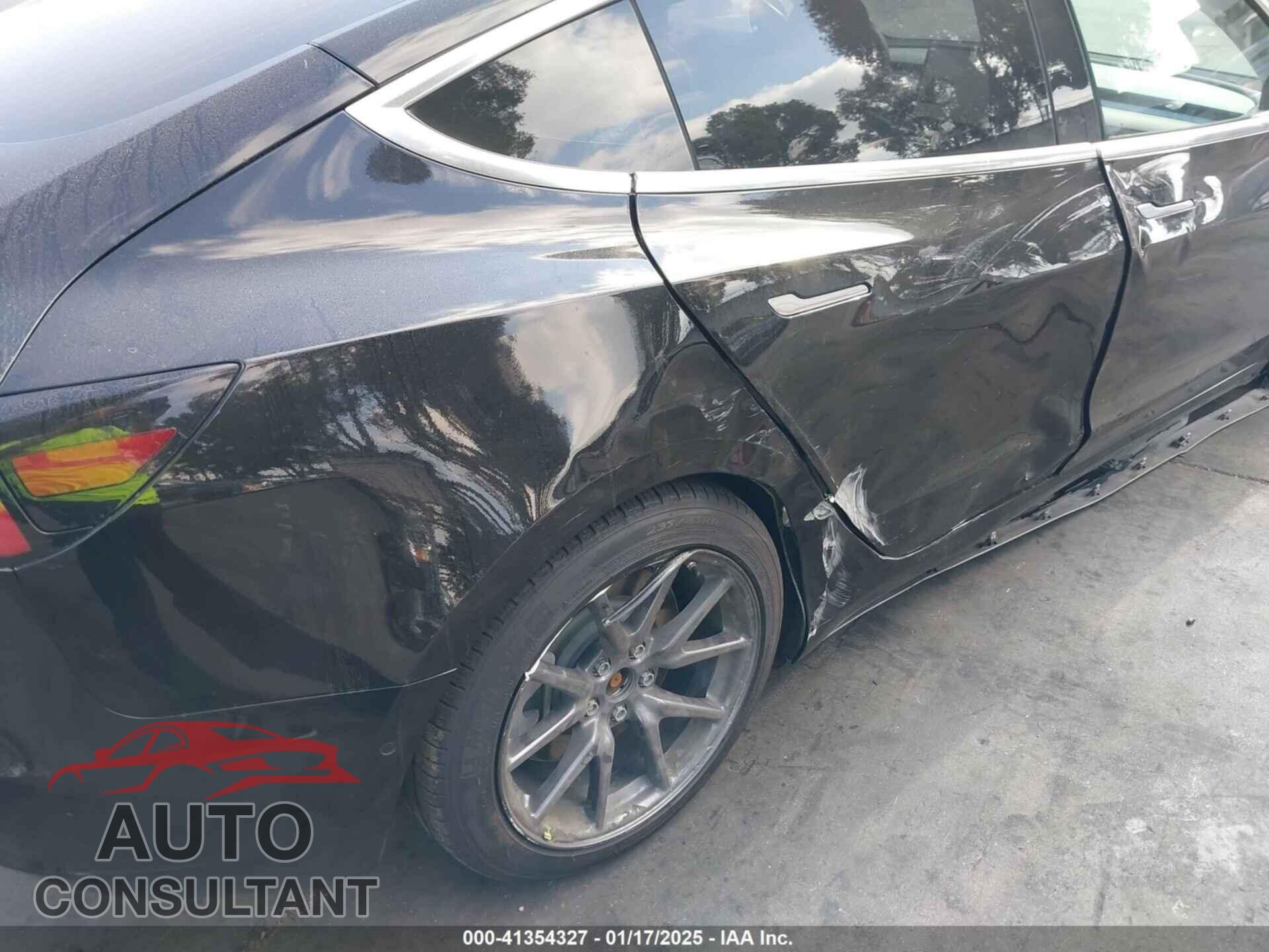 TESLA MODEL 3 2019 - 5YJ3E1EA4KF426705