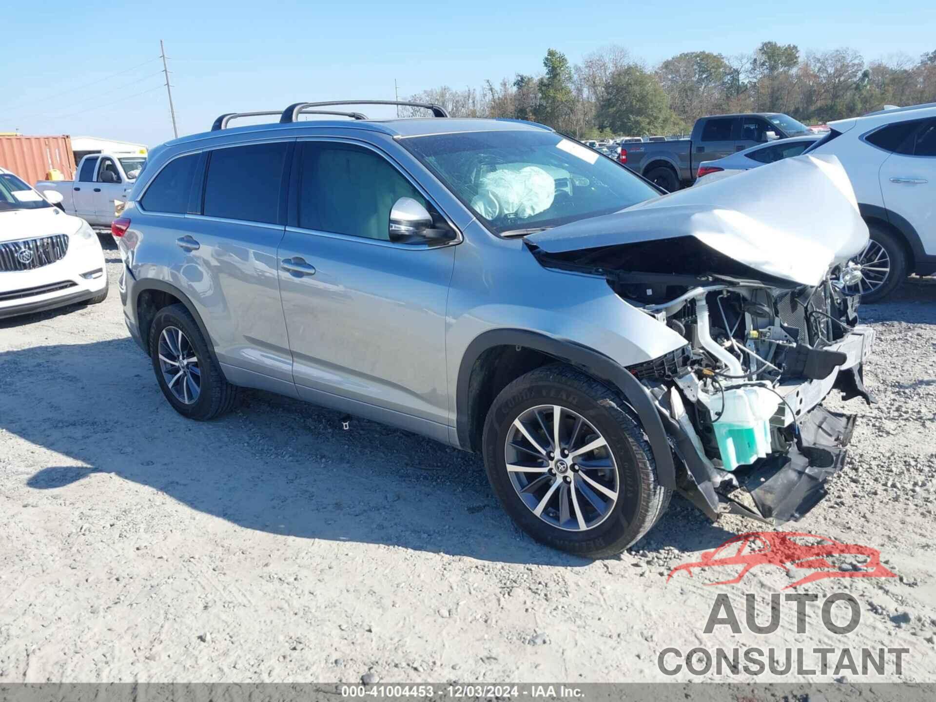 TOYOTA HIGHLANDER 2017 - 5TDKZRFH6HS511611