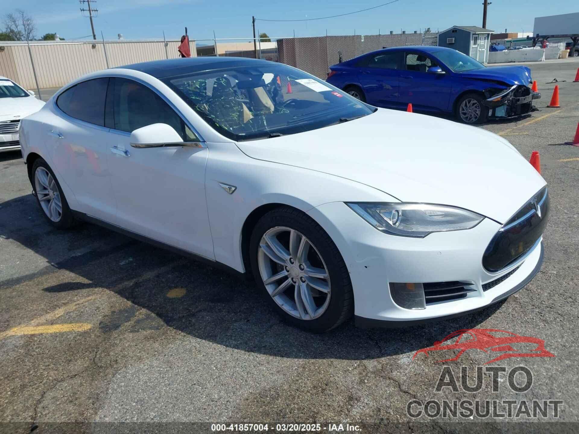 TESLA MODEL S 2015 - 5YJSA1E22FF114484