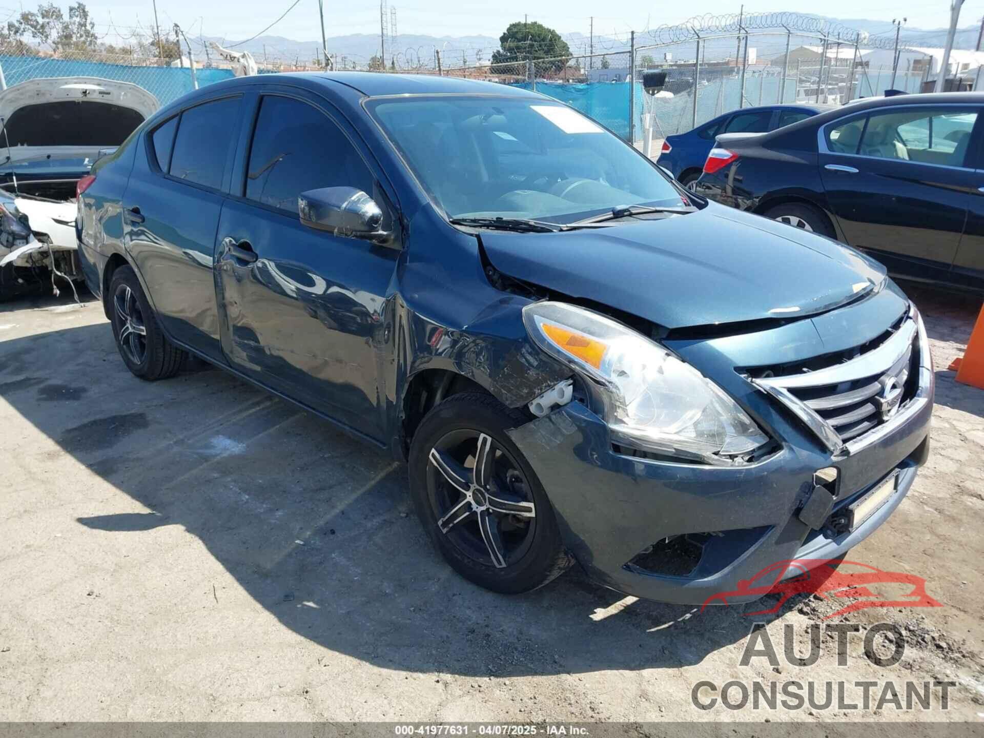 NISSAN VERSA 2017 - 3N1CN7AP2HL829799