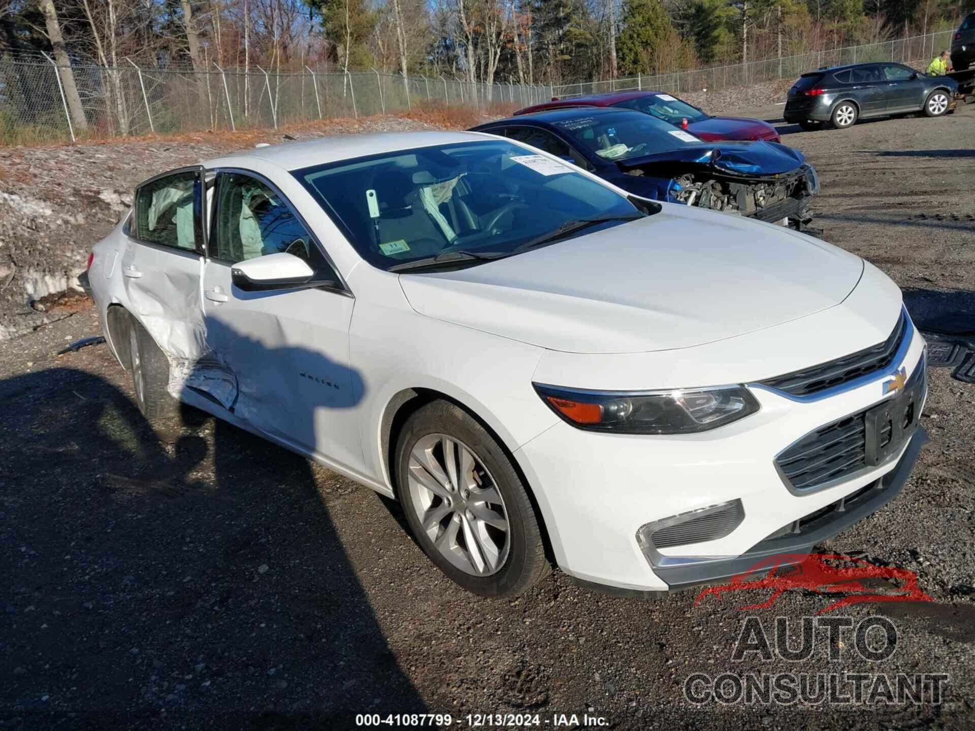 CHEVROLET MALIBU 2018 - 1G1ZD5ST8JF272755