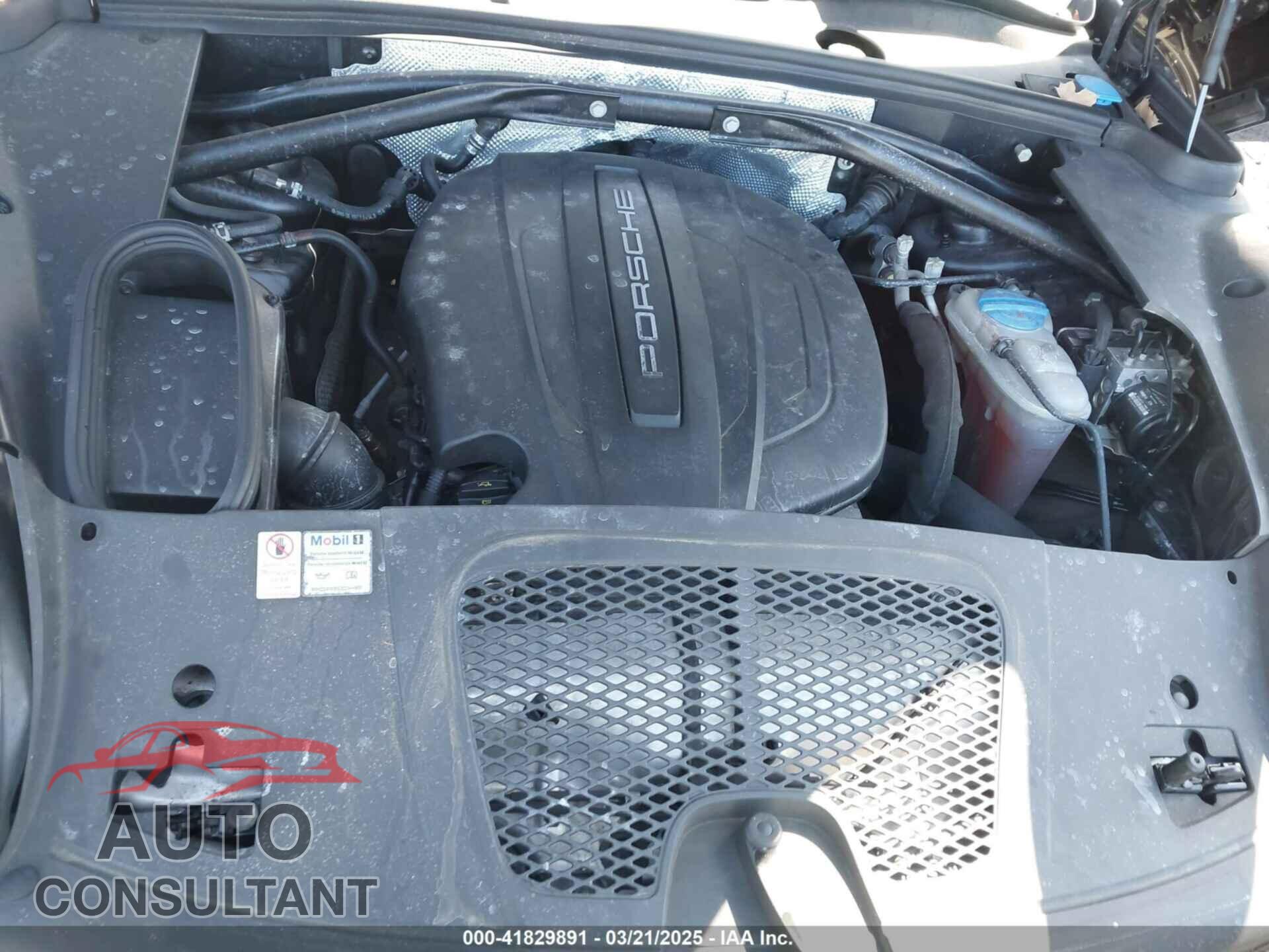 PORSCHE MACAN 2017 - WP1AA2A50HLB00017