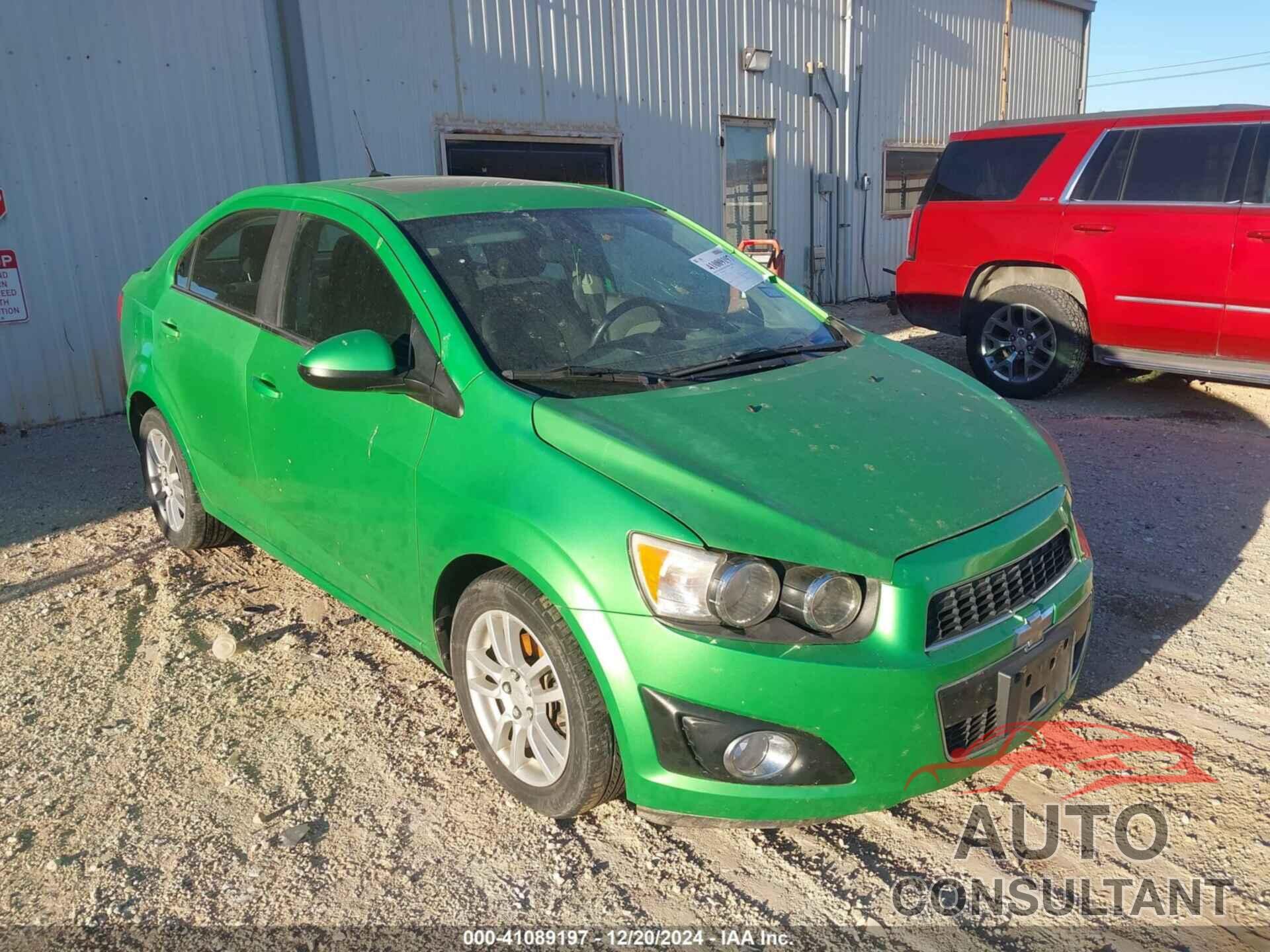CHEVROLET SONIC 2014 - 1G1JC5SH2E4229543