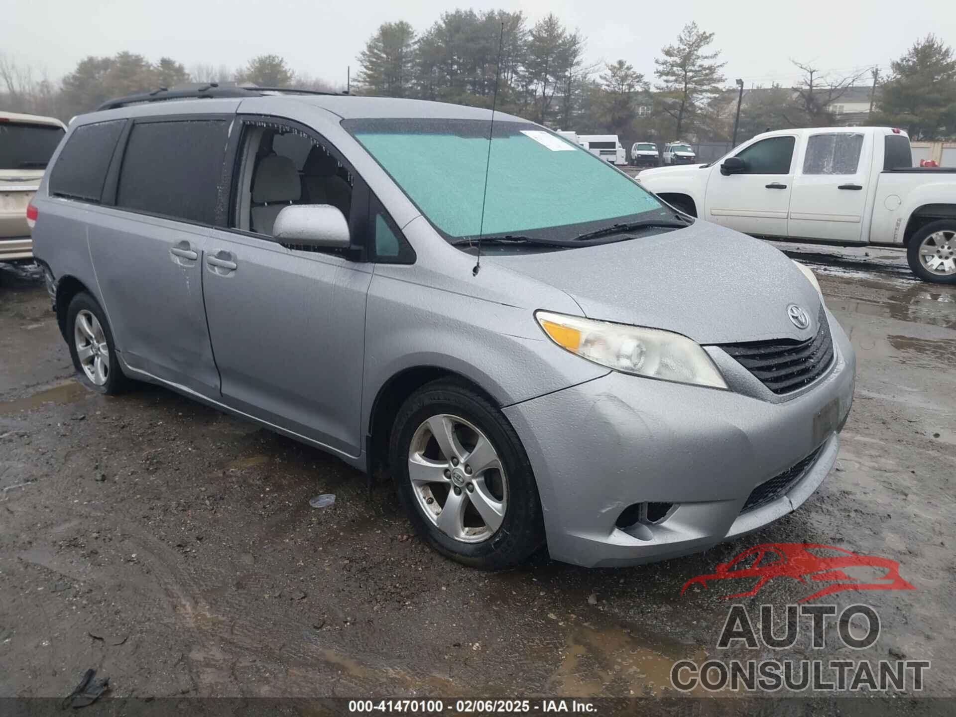 TOYOTA SIENNA 2013 - 5TDKK3DC2DS349575