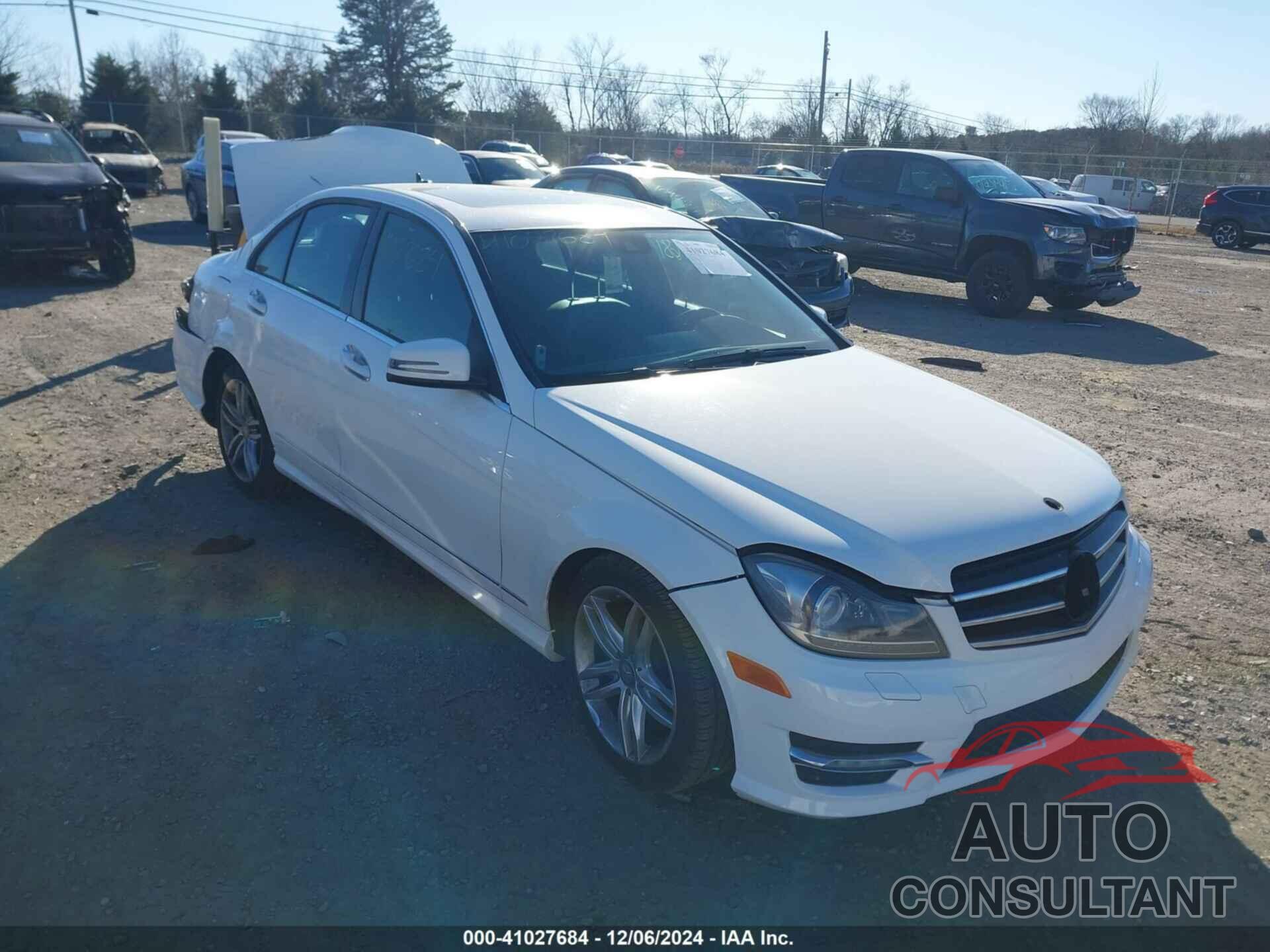 MERCEDES-BENZ C 300 2013 - WDDGF8AB6DA835554