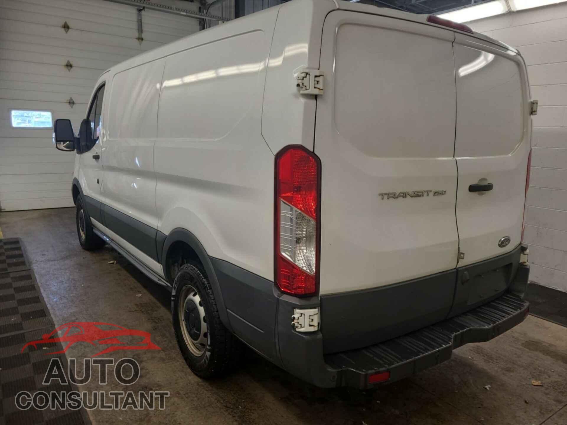 FORD TRANSIT 2017 - 1FTYR1YM1HKA31991