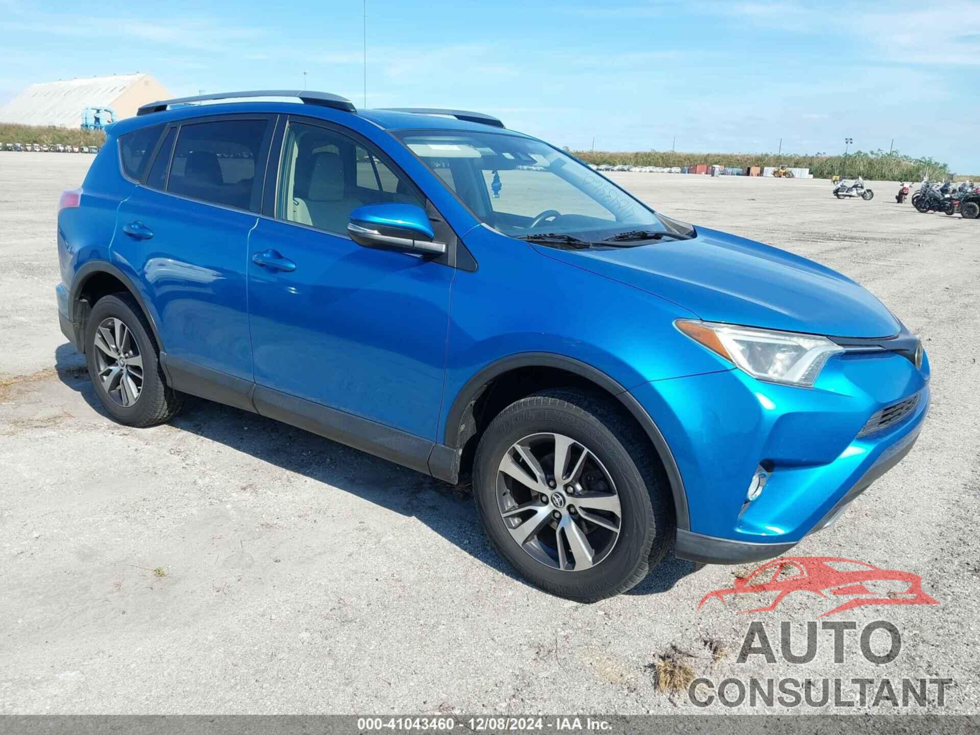 TOYOTA RAV4 2017 - JTMWFREV2HJ103055