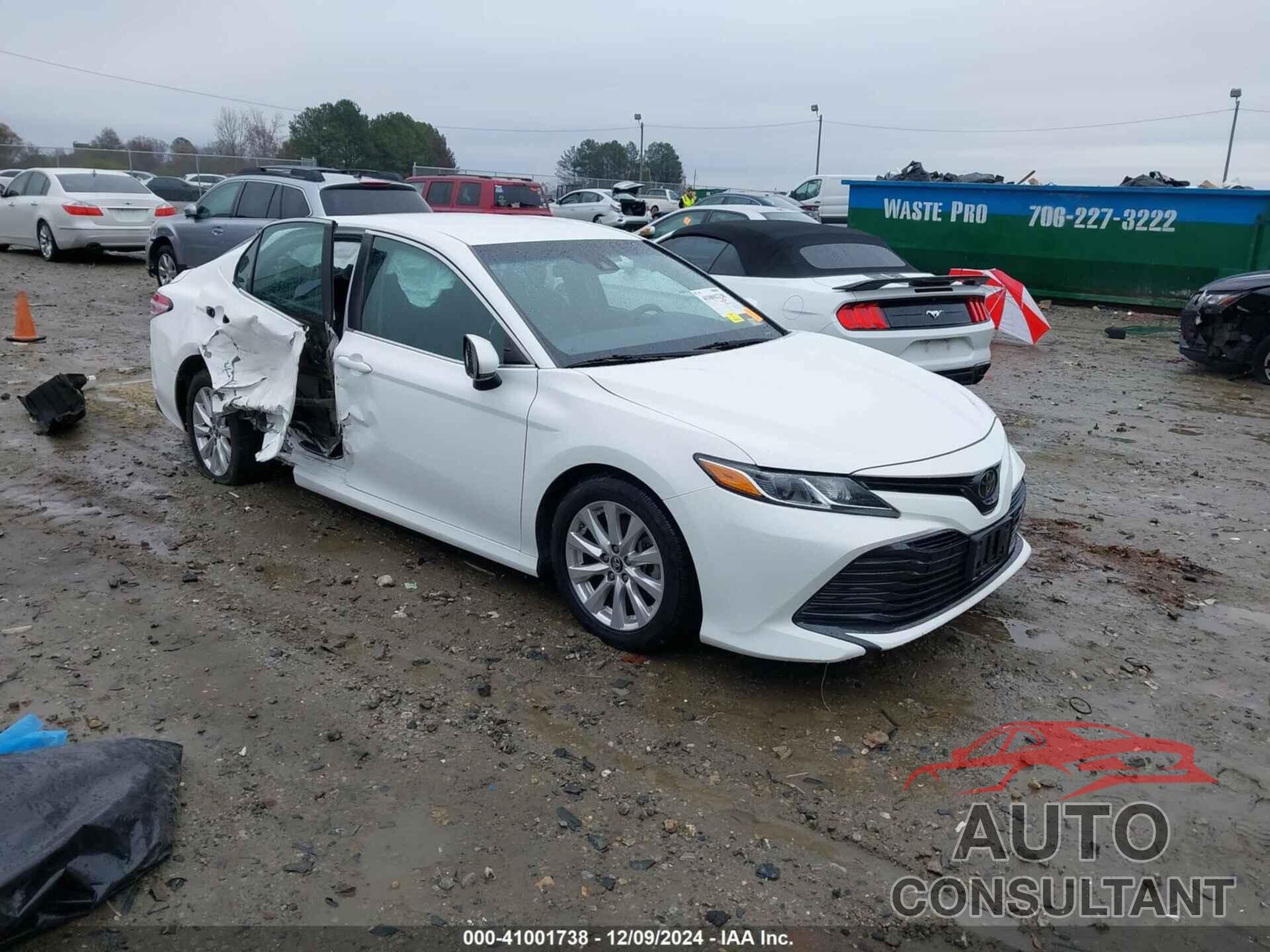 TOYOTA CAMRY 2018 - 4T1B11HK9JU017743