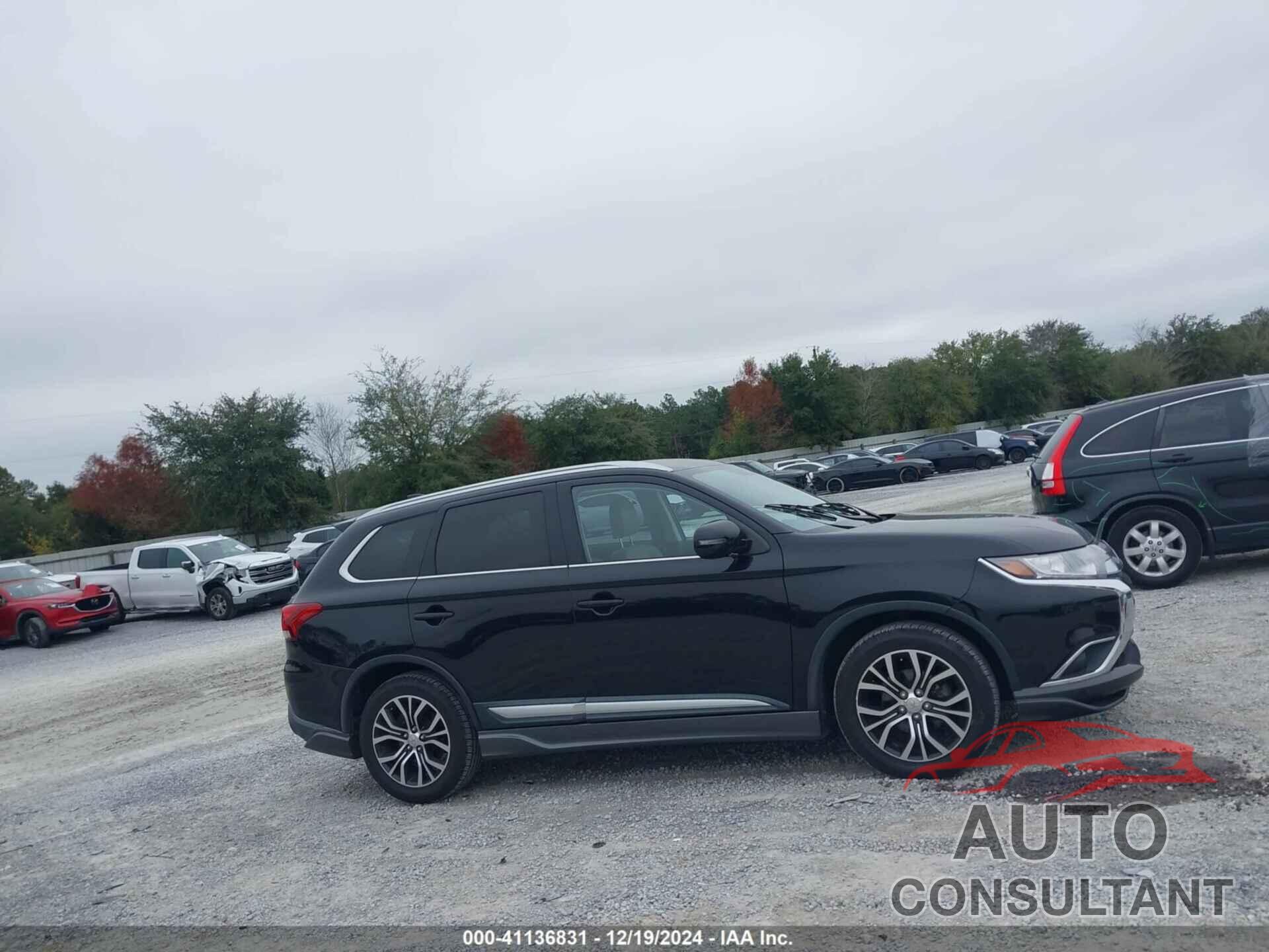 MITSUBISHI OUTLANDER 2017 - JA4AD3A39HZ067667