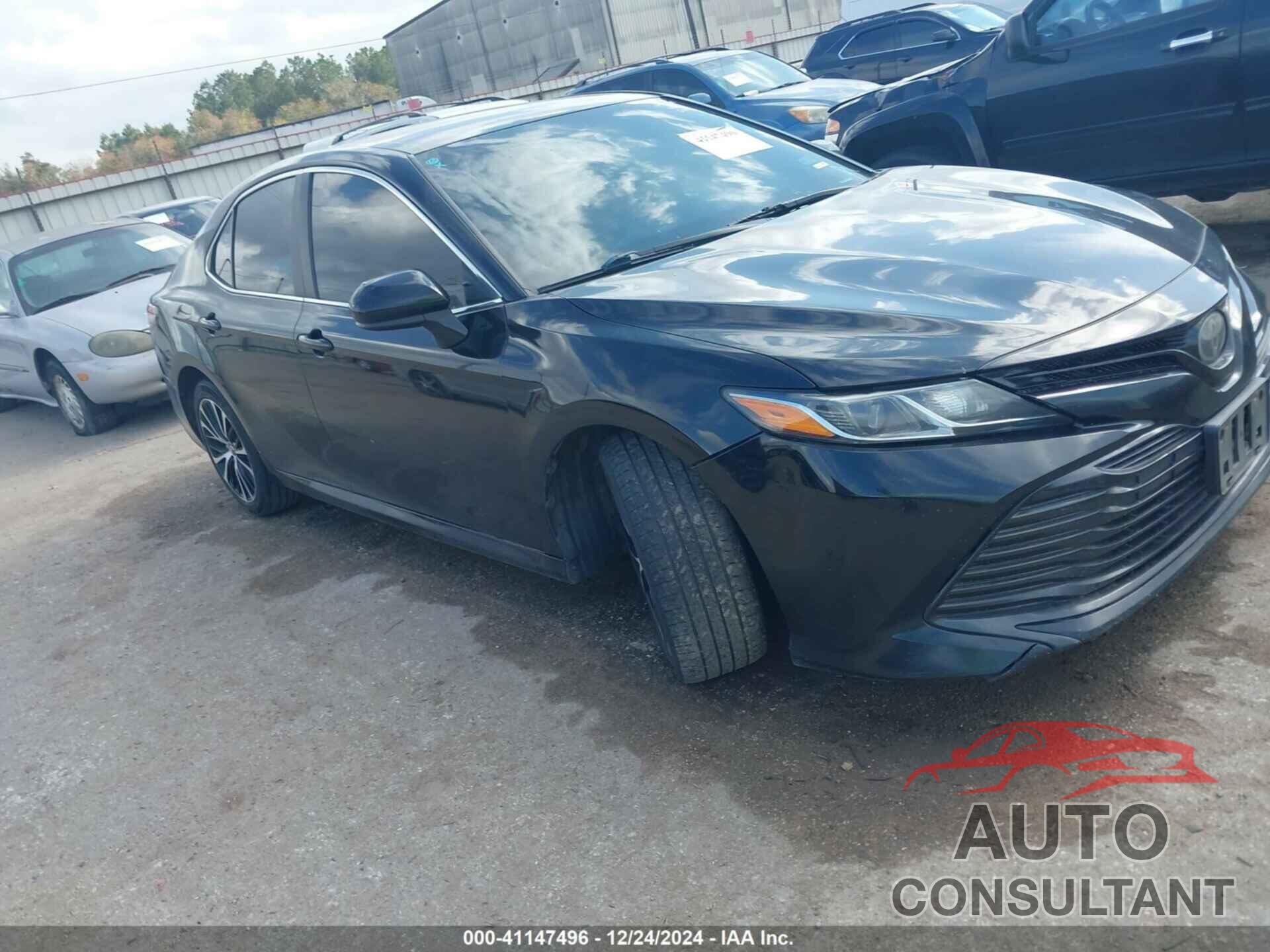 TOYOTA CAMRY 2018 - 4T1B11HK6JU611786
