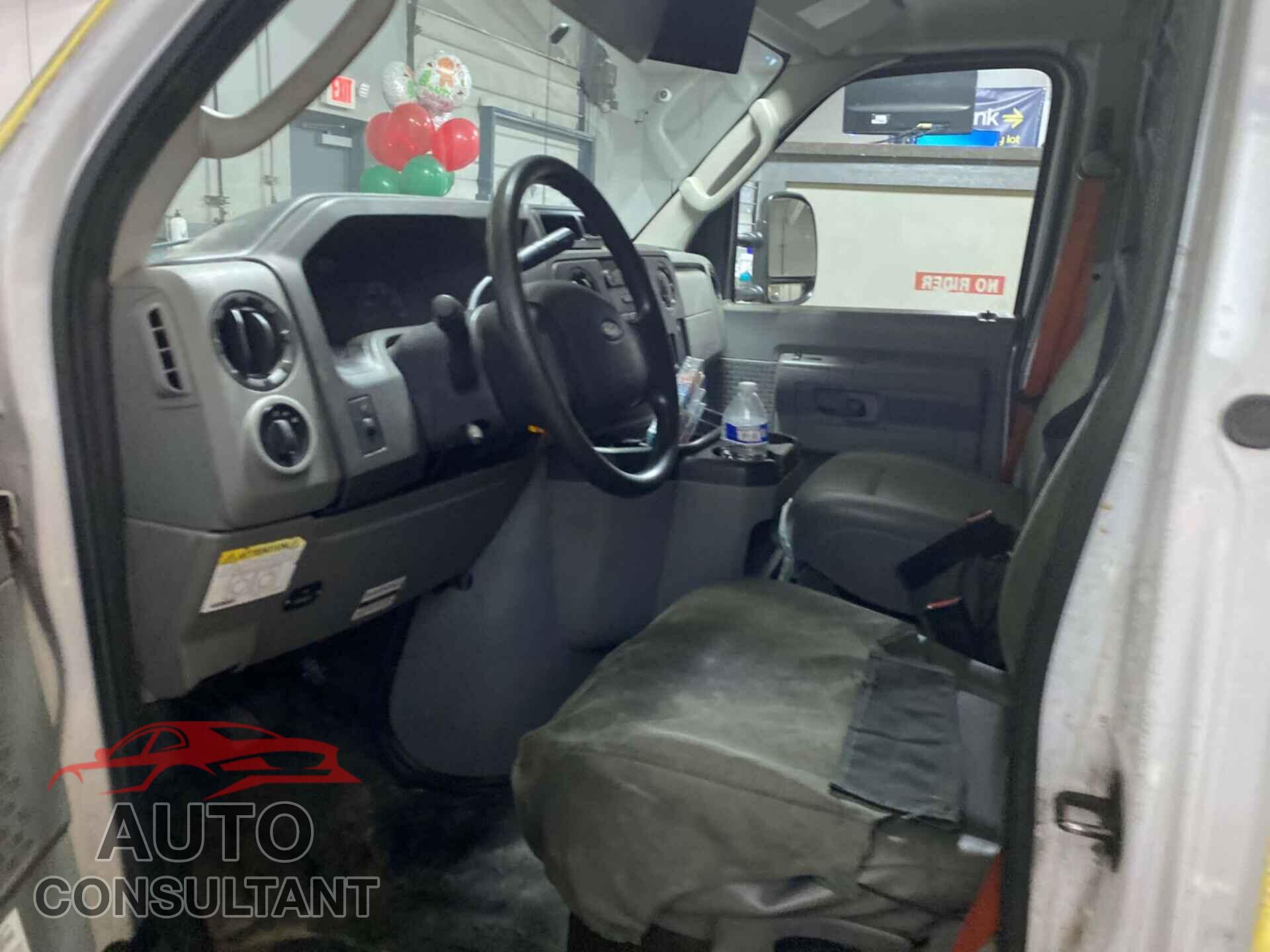 FORD E-450 CUTAWAY 2017 - 1FDXE4FS2HDC69035