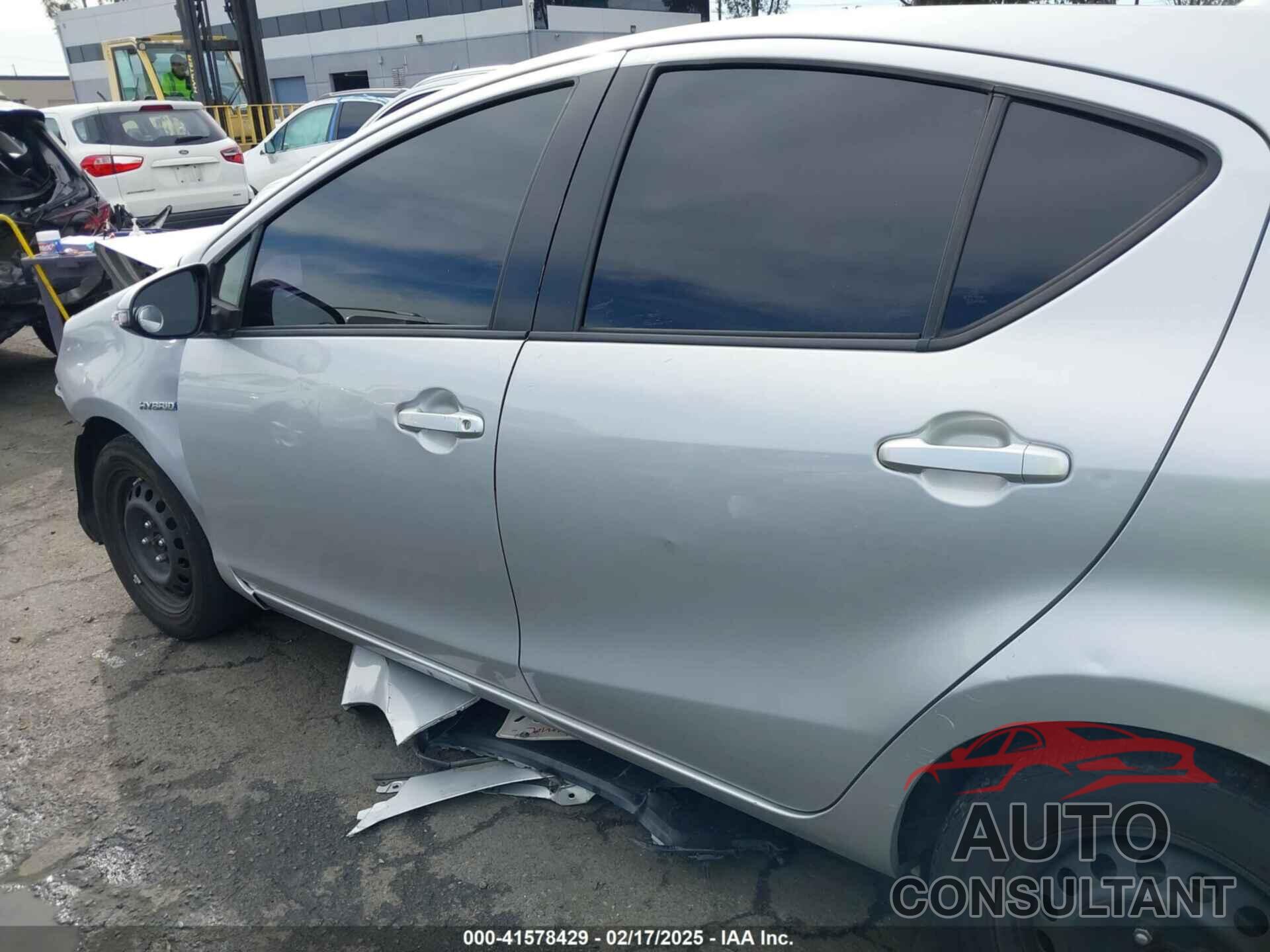 TOYOTA PRIUS C 2016 - JTDKDTB36G1120301