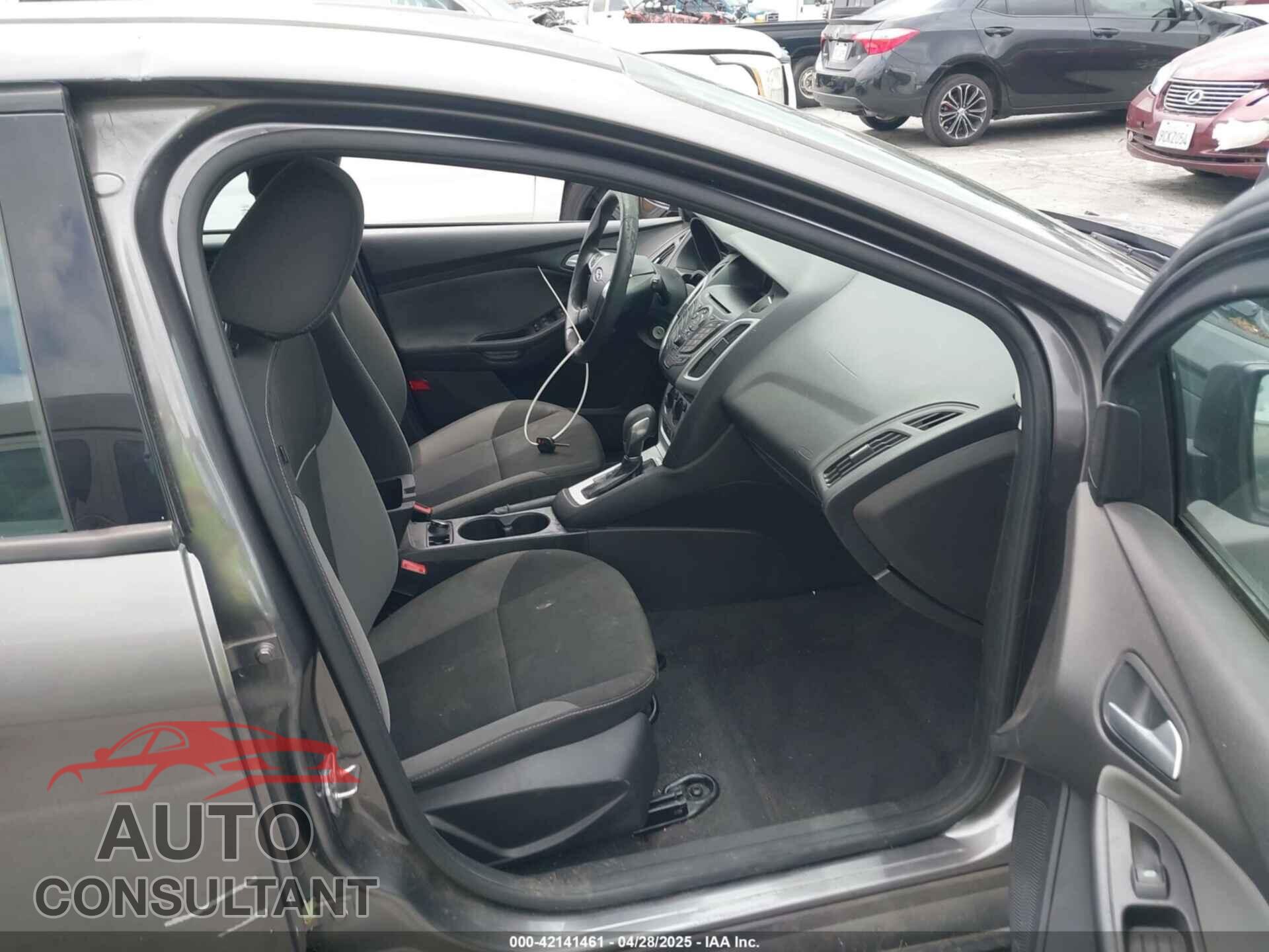FORD FOCUS 2014 - 1FADP3K24EL374992