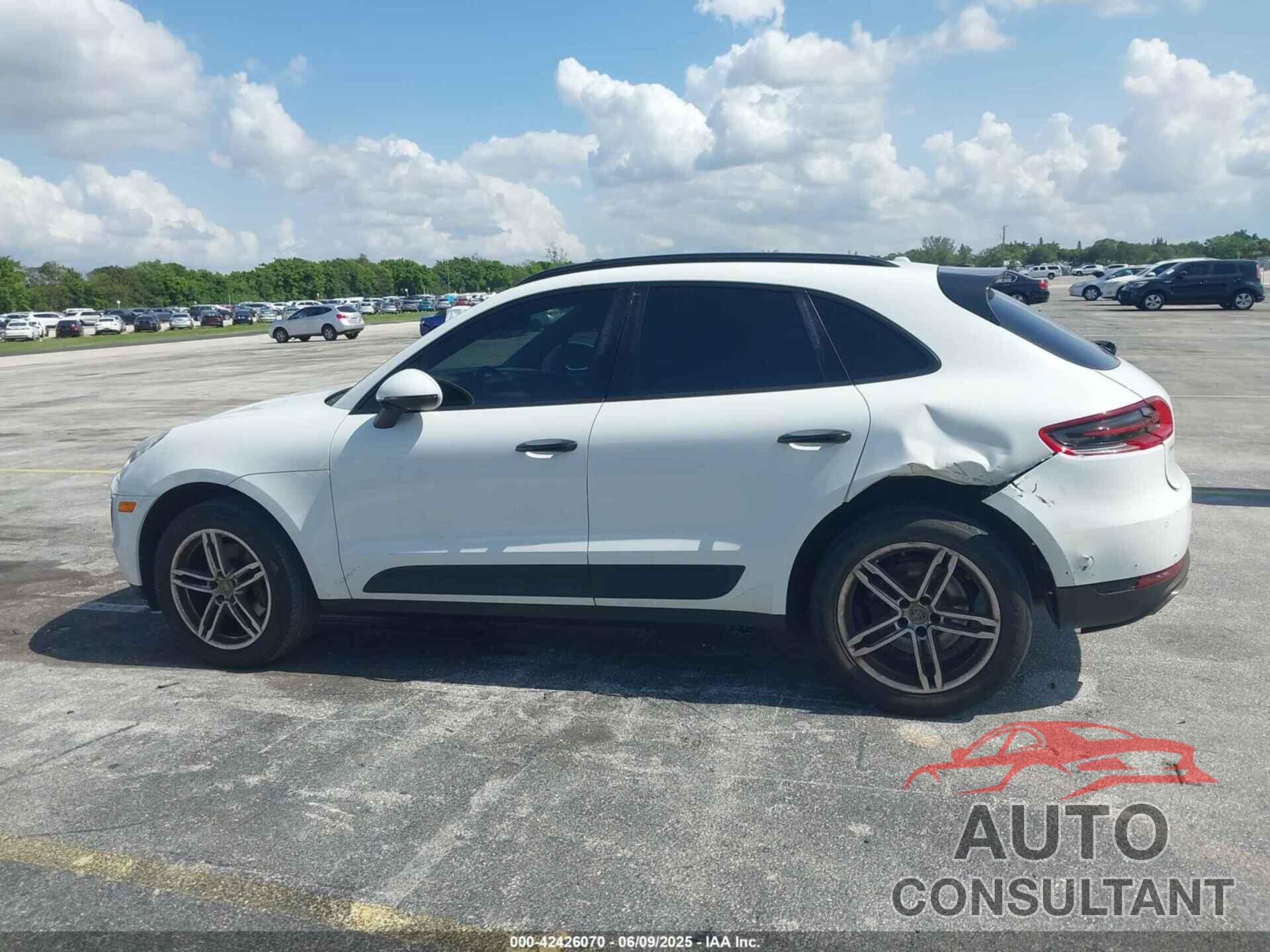 PORSCHE MACAN 2018 - WP1AA2A55JLB09317
