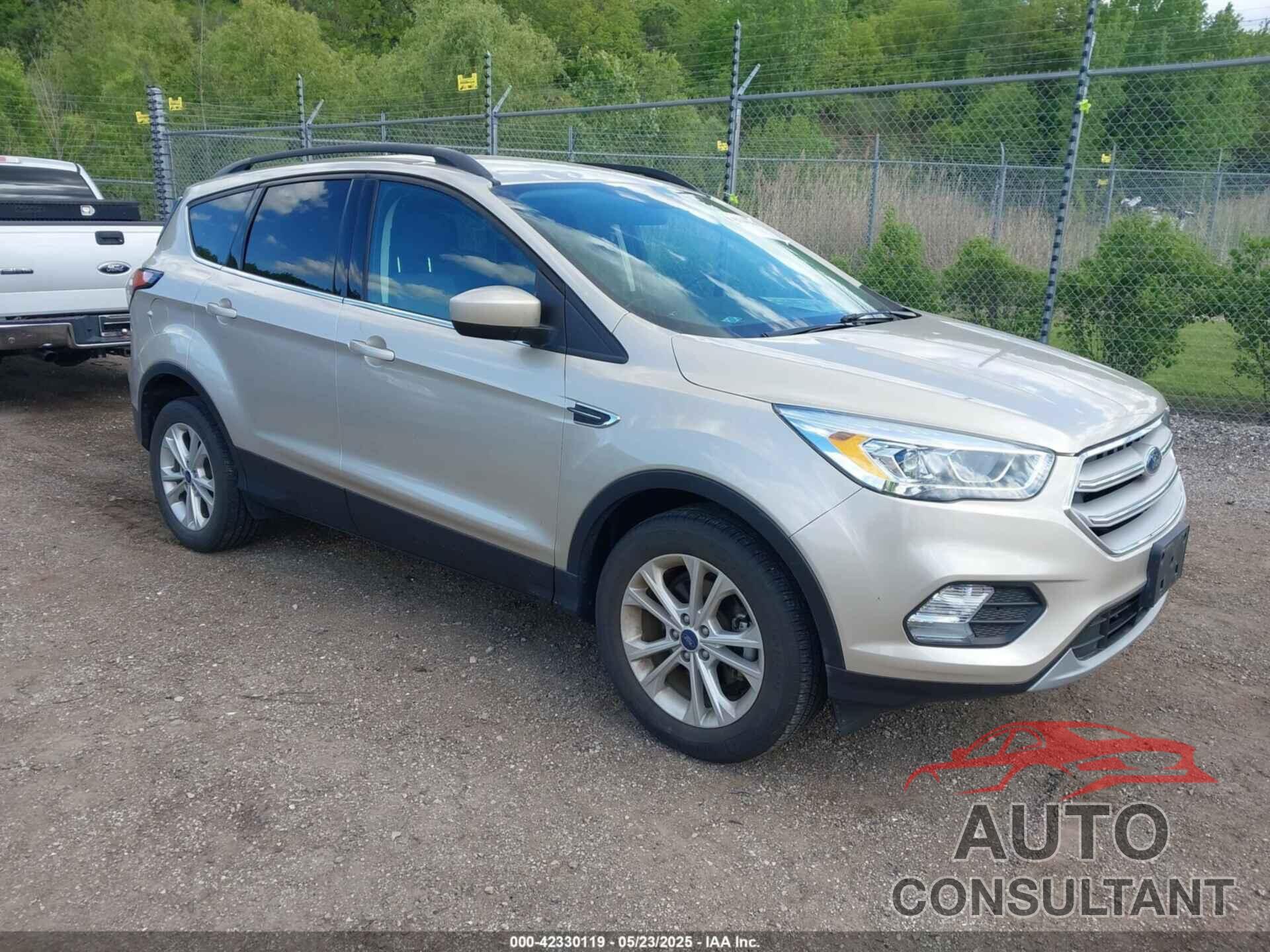 FORD ESCAPE 2017 - 1FMCU0GD8HUC08136