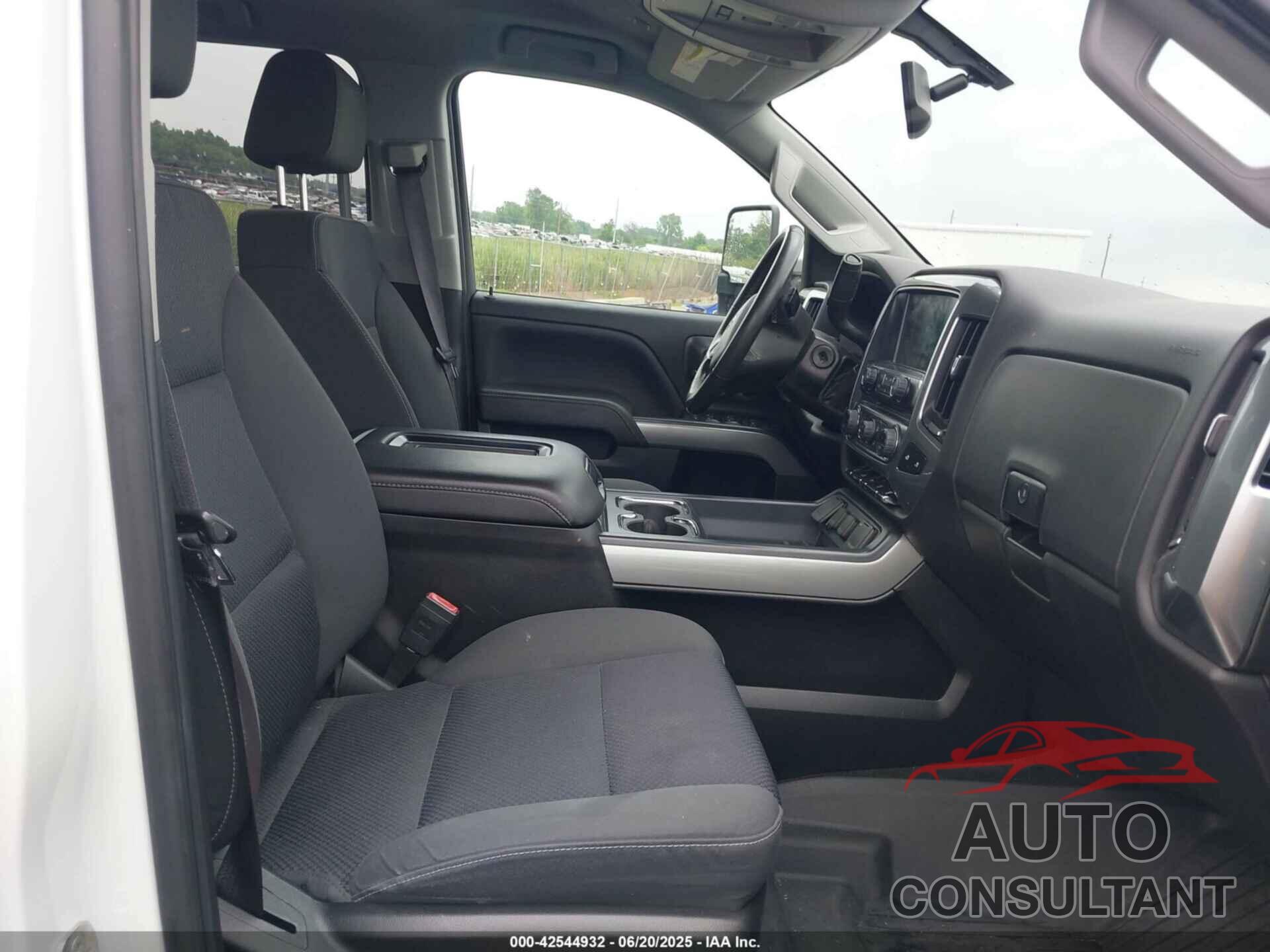 CHEVROLET SILVERADO 2500HD 2017 - 1GC1KVEY1HF242802