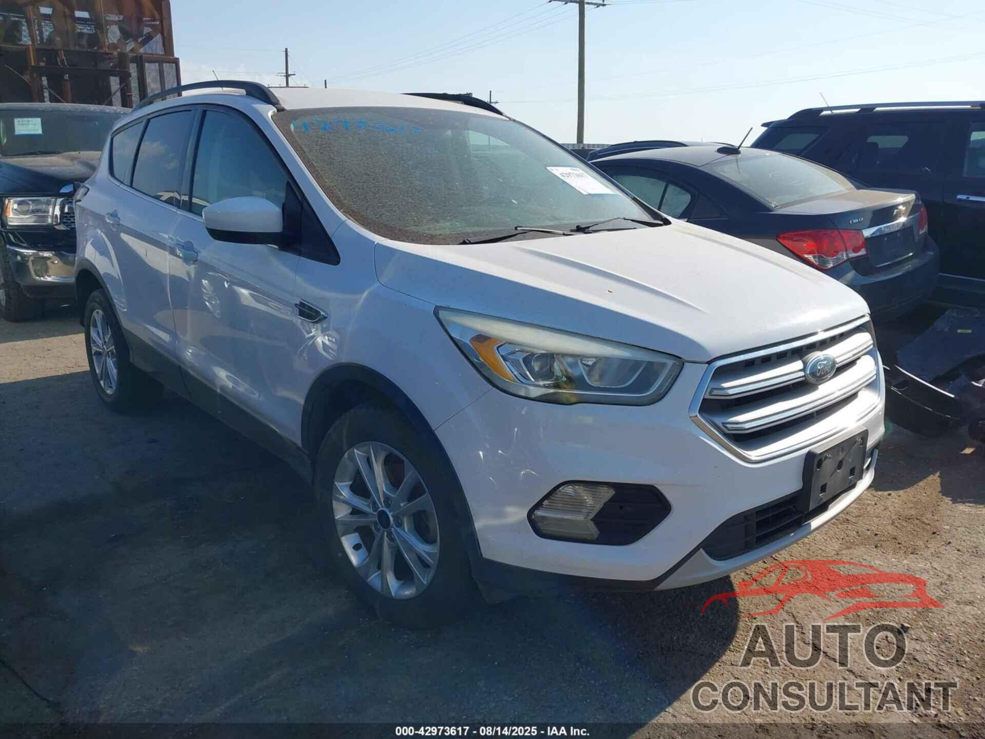 FORD ESCAPE 2017 - 1FMCU0GD8HUC10422