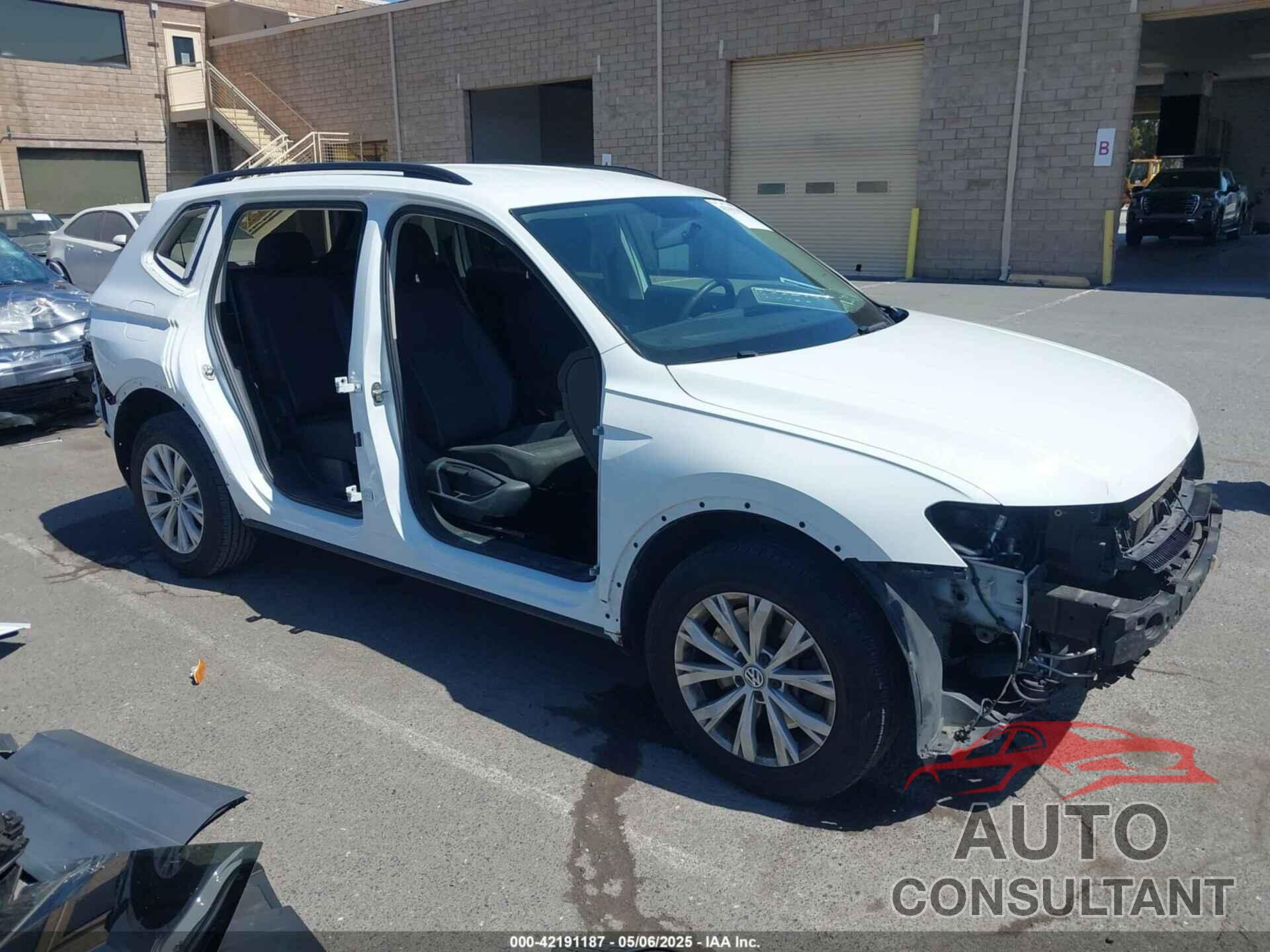 VOLKSWAGEN TIGUAN 2019 - 3VV1B7AX8KM197178