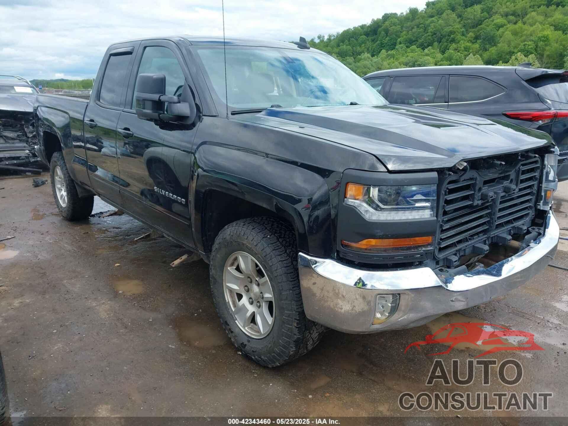 CHEVROLET SILVERADO 1500 2017 - 1GCRCREH5HZ330760