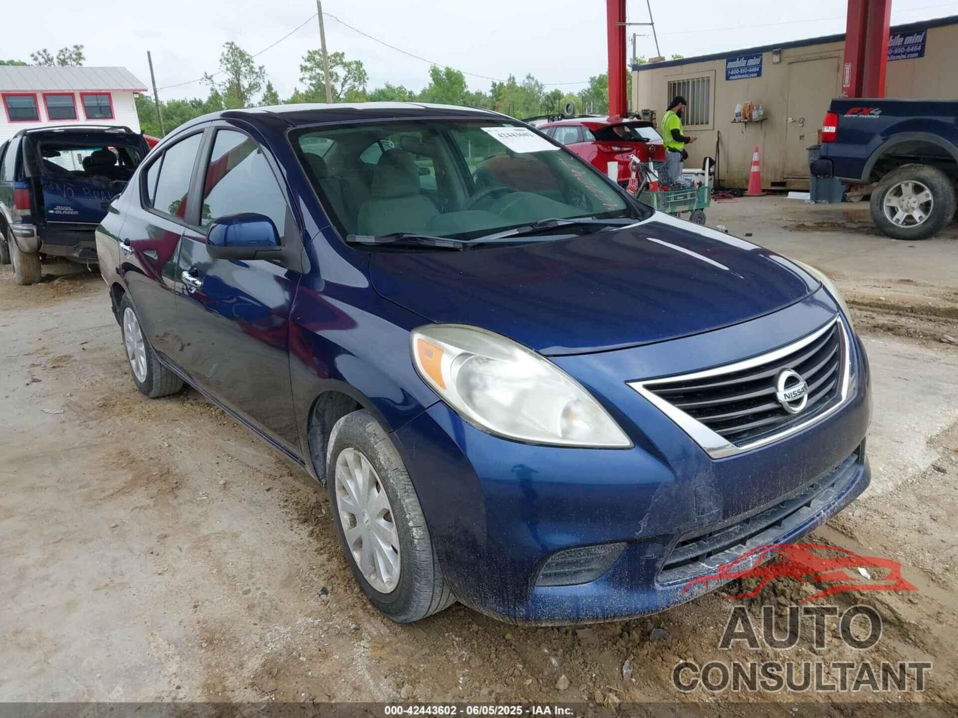 NISSAN VERSA 2012 - 3N1CN7AP0CL813657