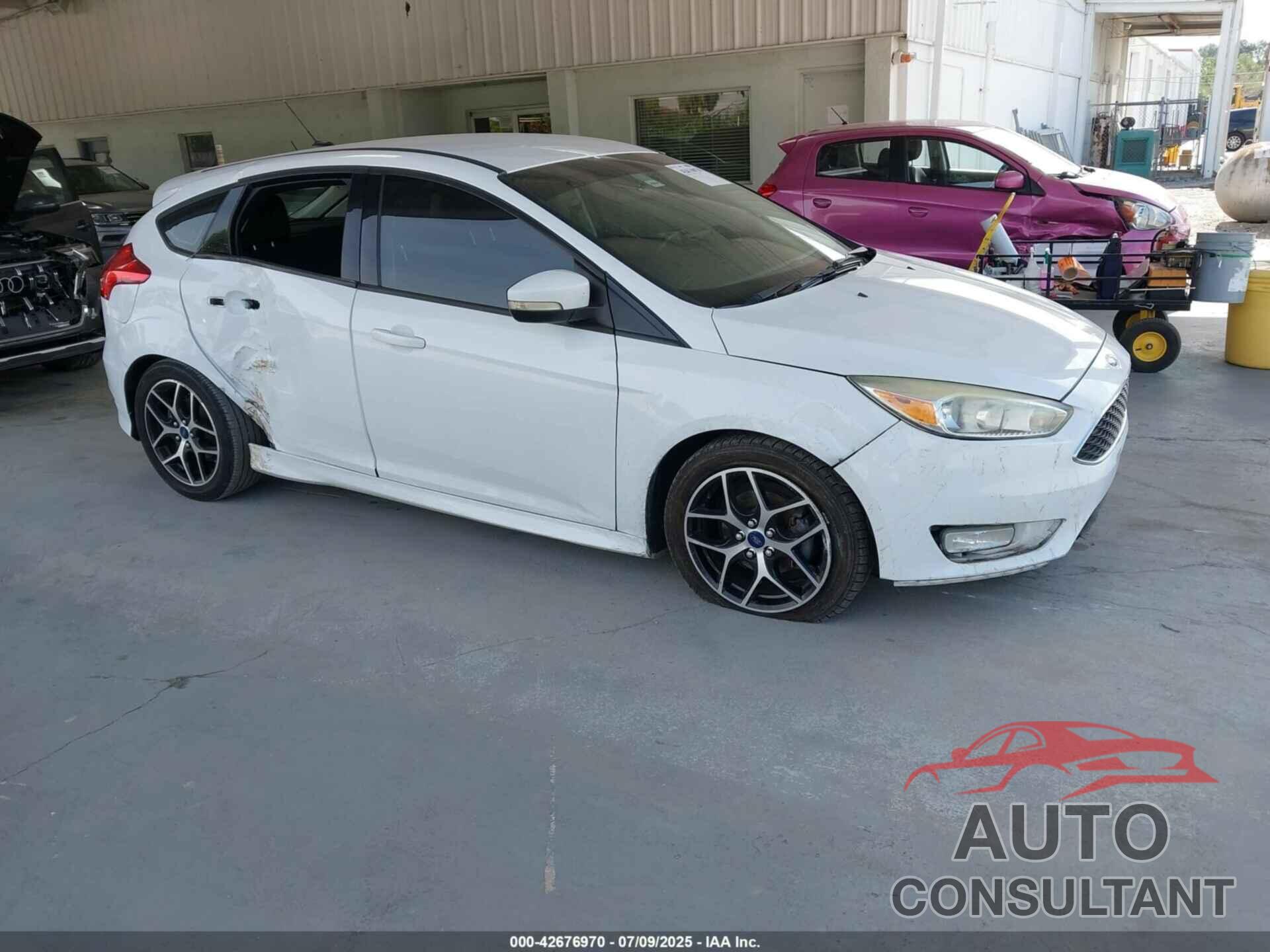 FORD FOCUS 2015 - 1FADP3K23FL267904