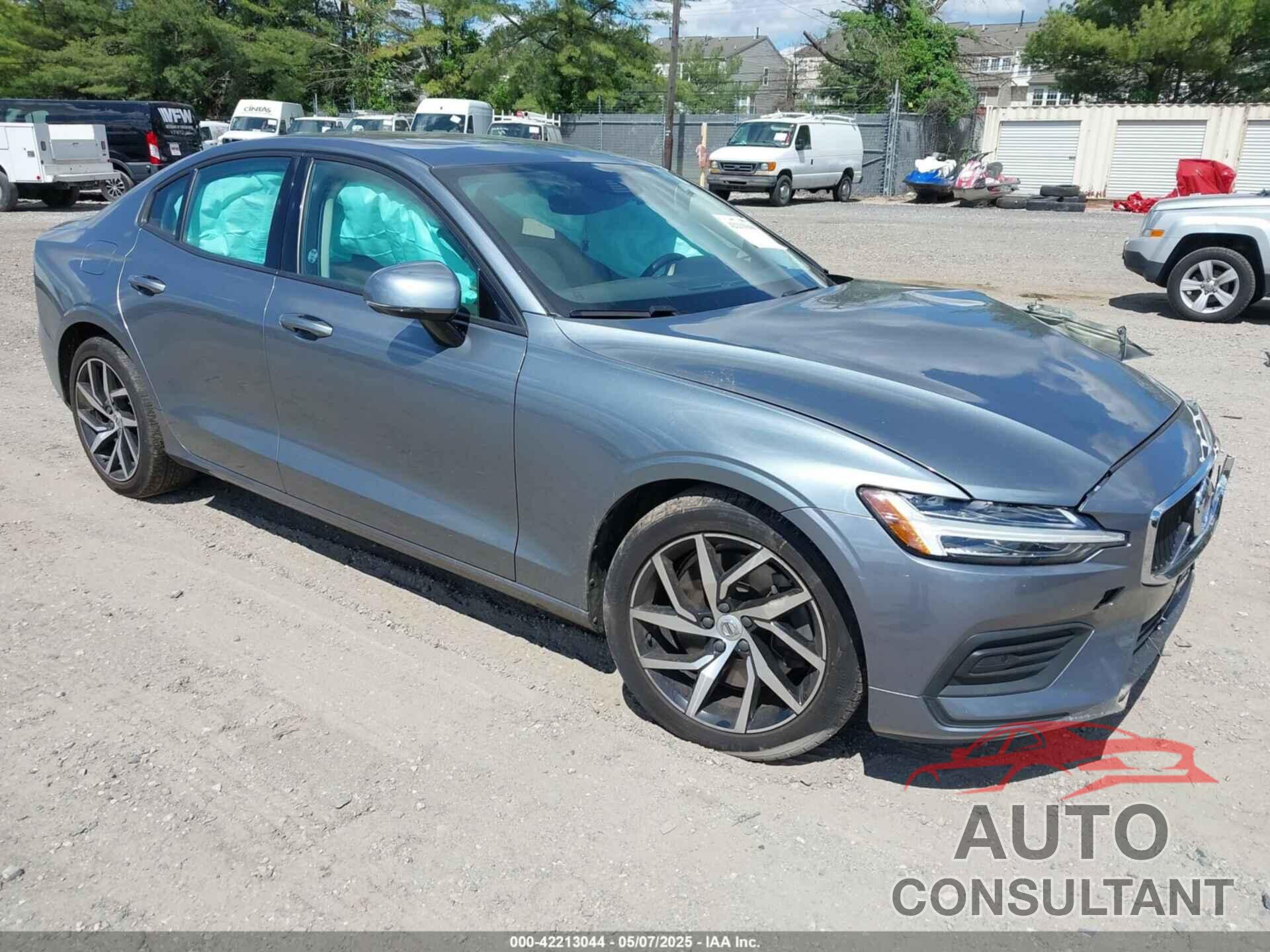 VOLVO S60 2020 - 7JRA22TK8LG063920