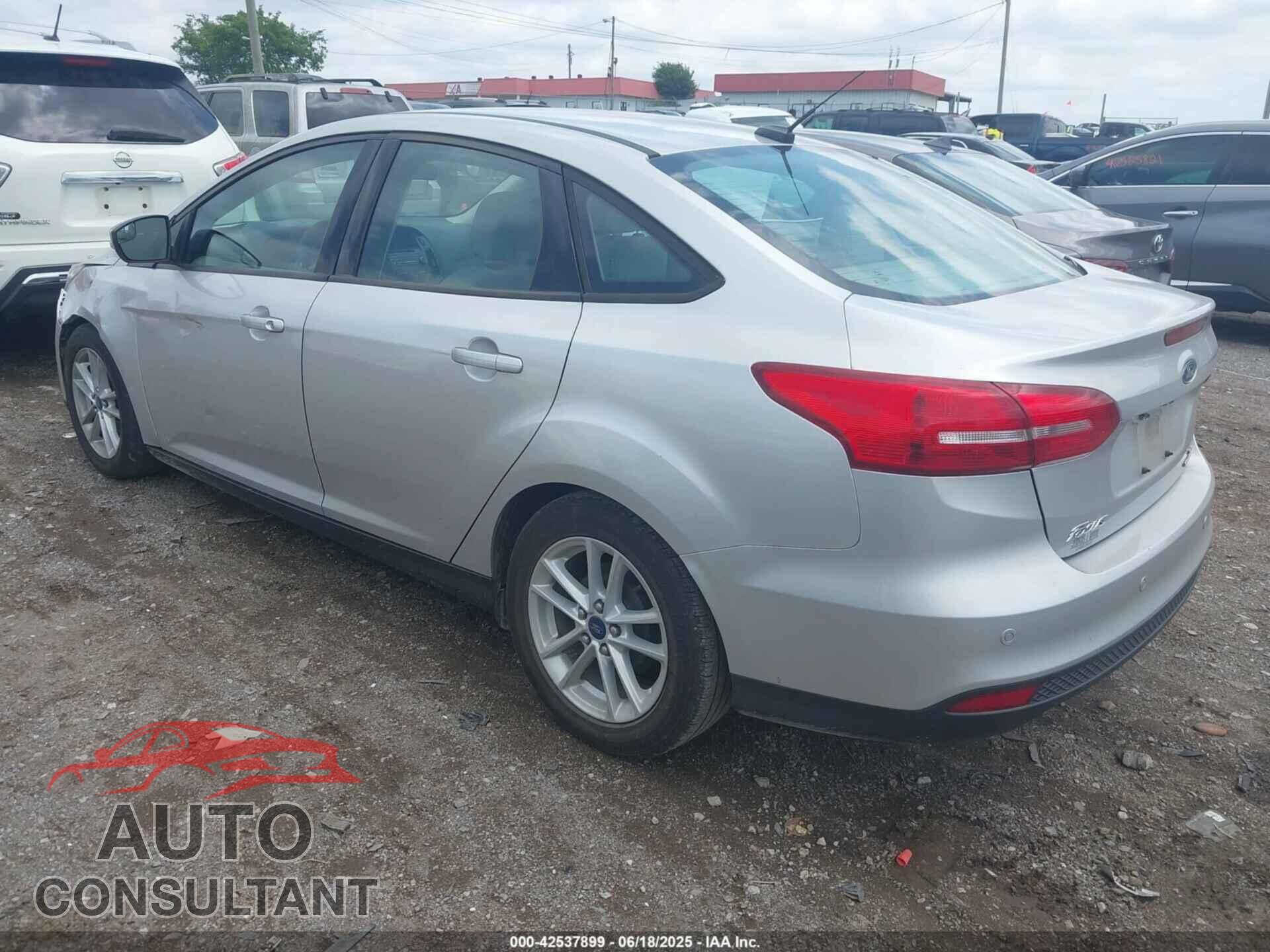 FORD FOCUS 2015 - 1FADP3F26FL227732