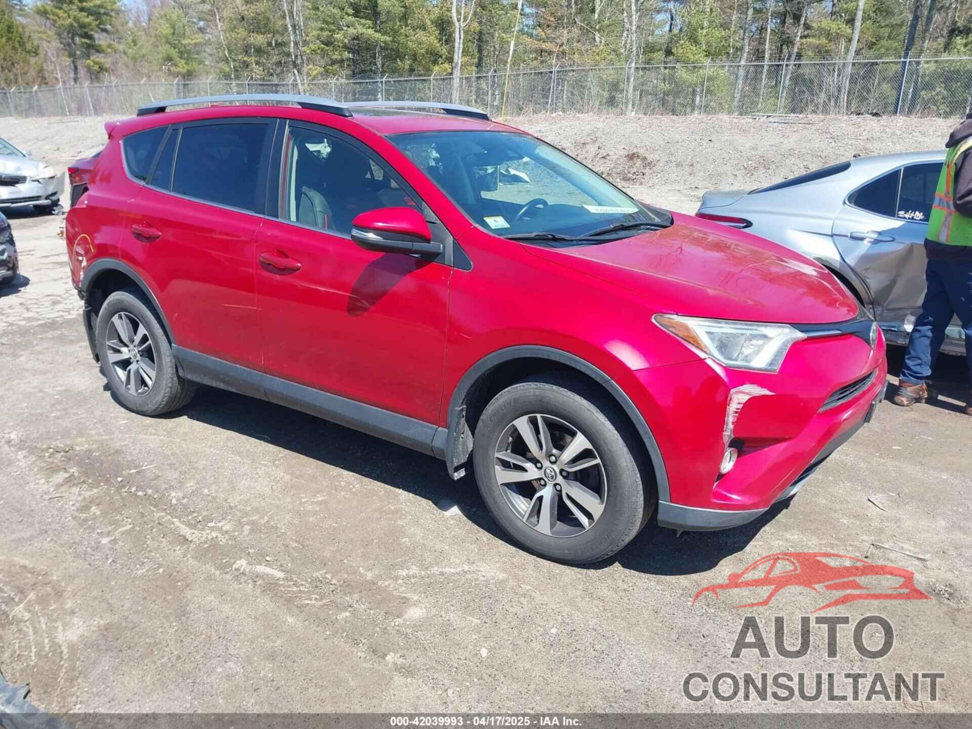 TOYOTA RAV4 2017 - JTMRFREVXHJ124135