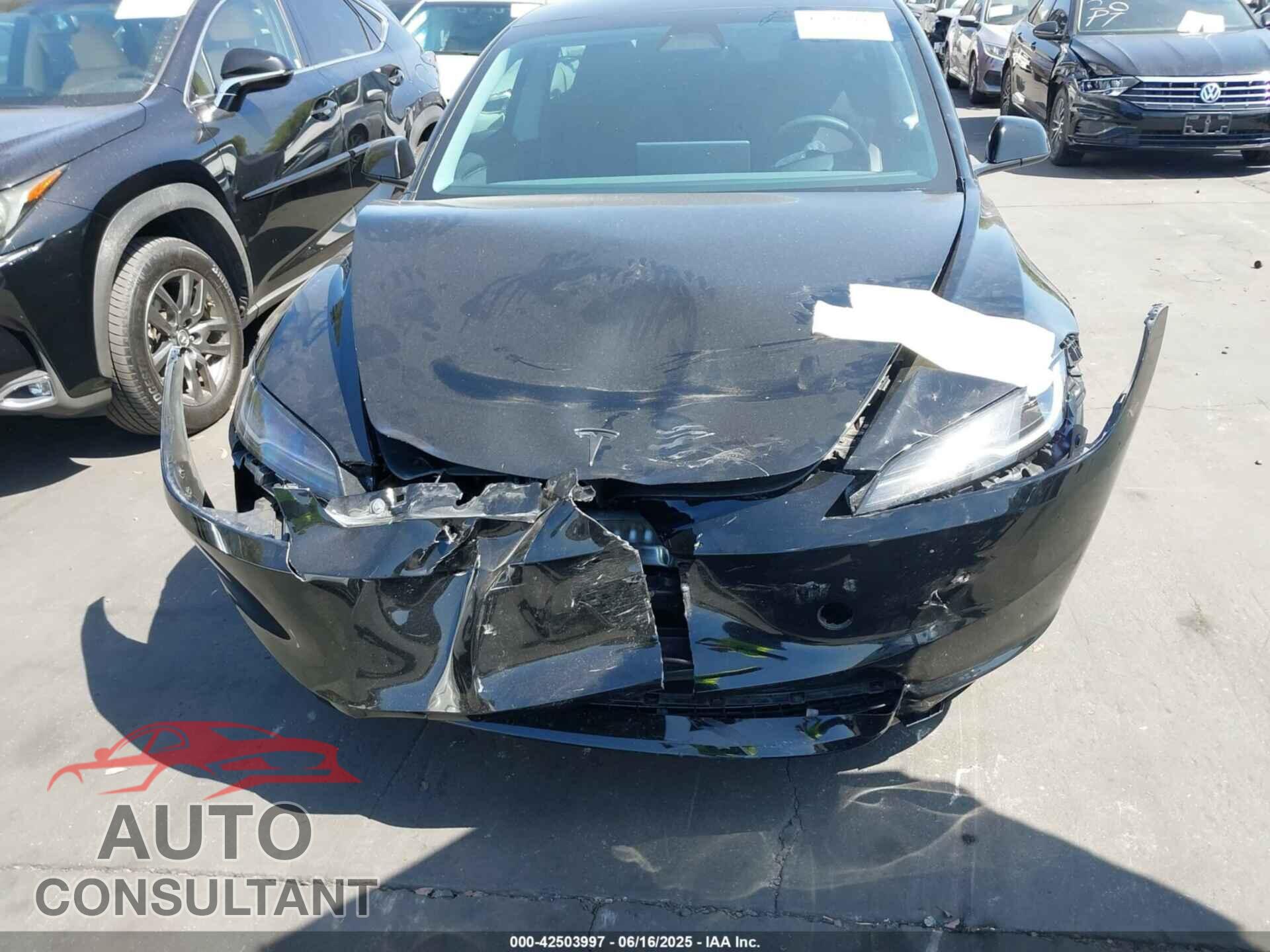 TESLA MODEL 3 2024 - 5YJ3E1EA1RF821113